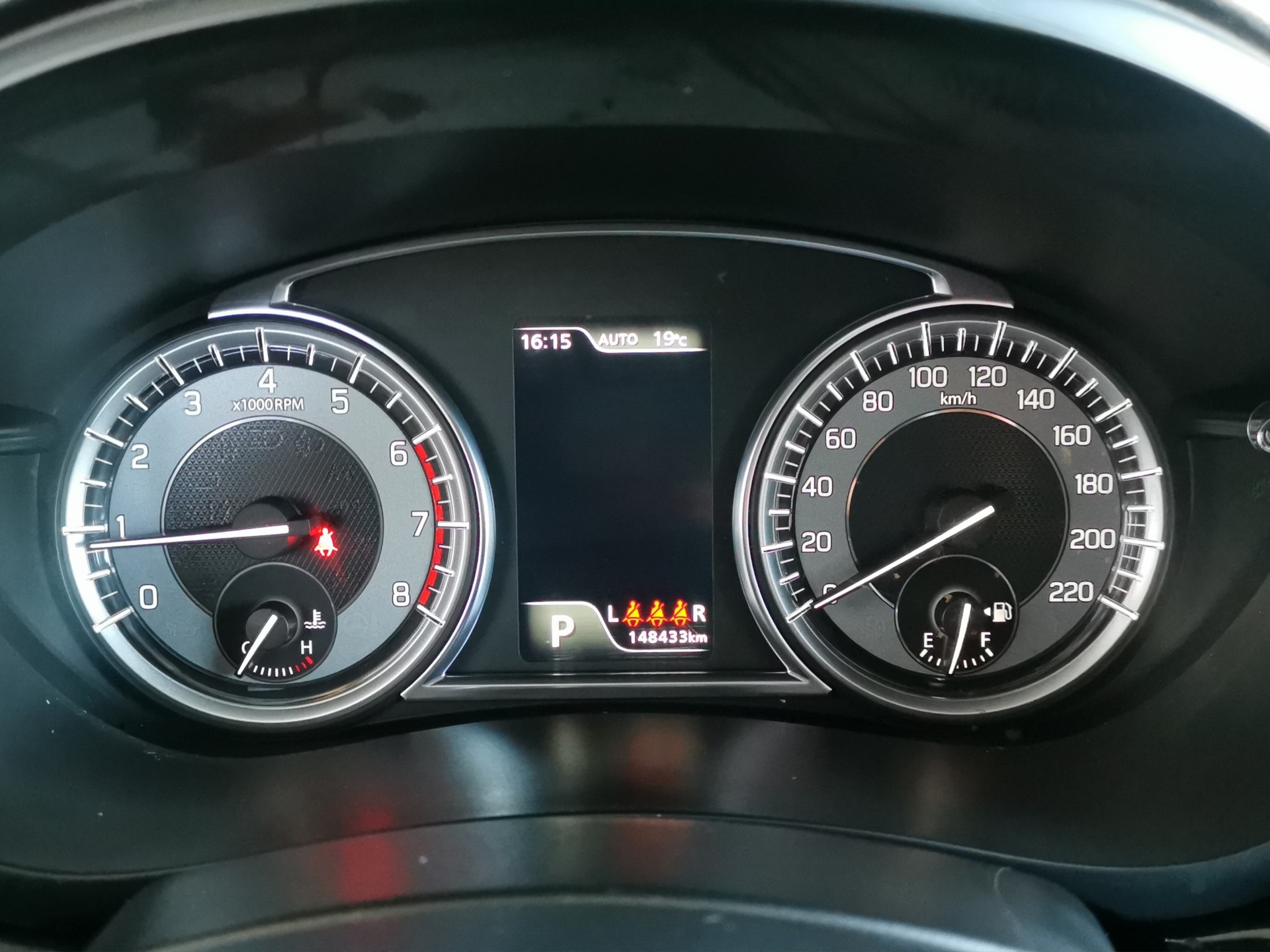 SUZUKI SX4 S-Cross 1.4 16V Compact Top Hybrid 4WD Automatic-image-17
