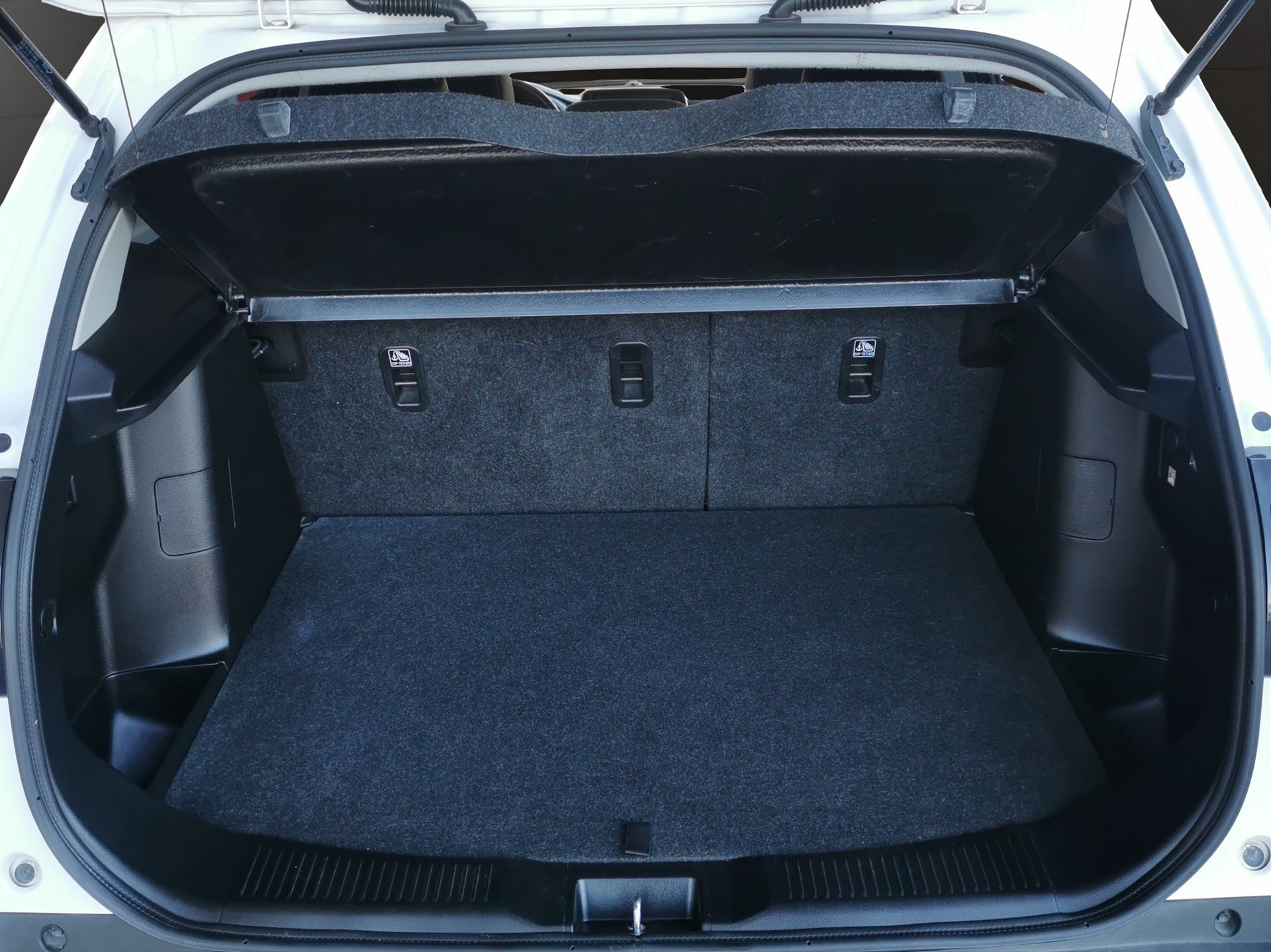 SUZUKI SX4 S-Cross 1.4 16V Compact Top Hybrid 4WD Automatic-image-8