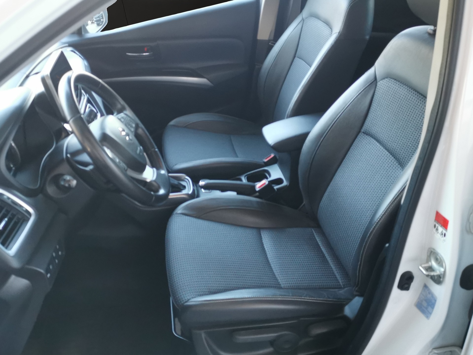 SUZUKI SX4 S-Cross 1.4 16V Compact Top Hybrid 4WD Automatic-image-11