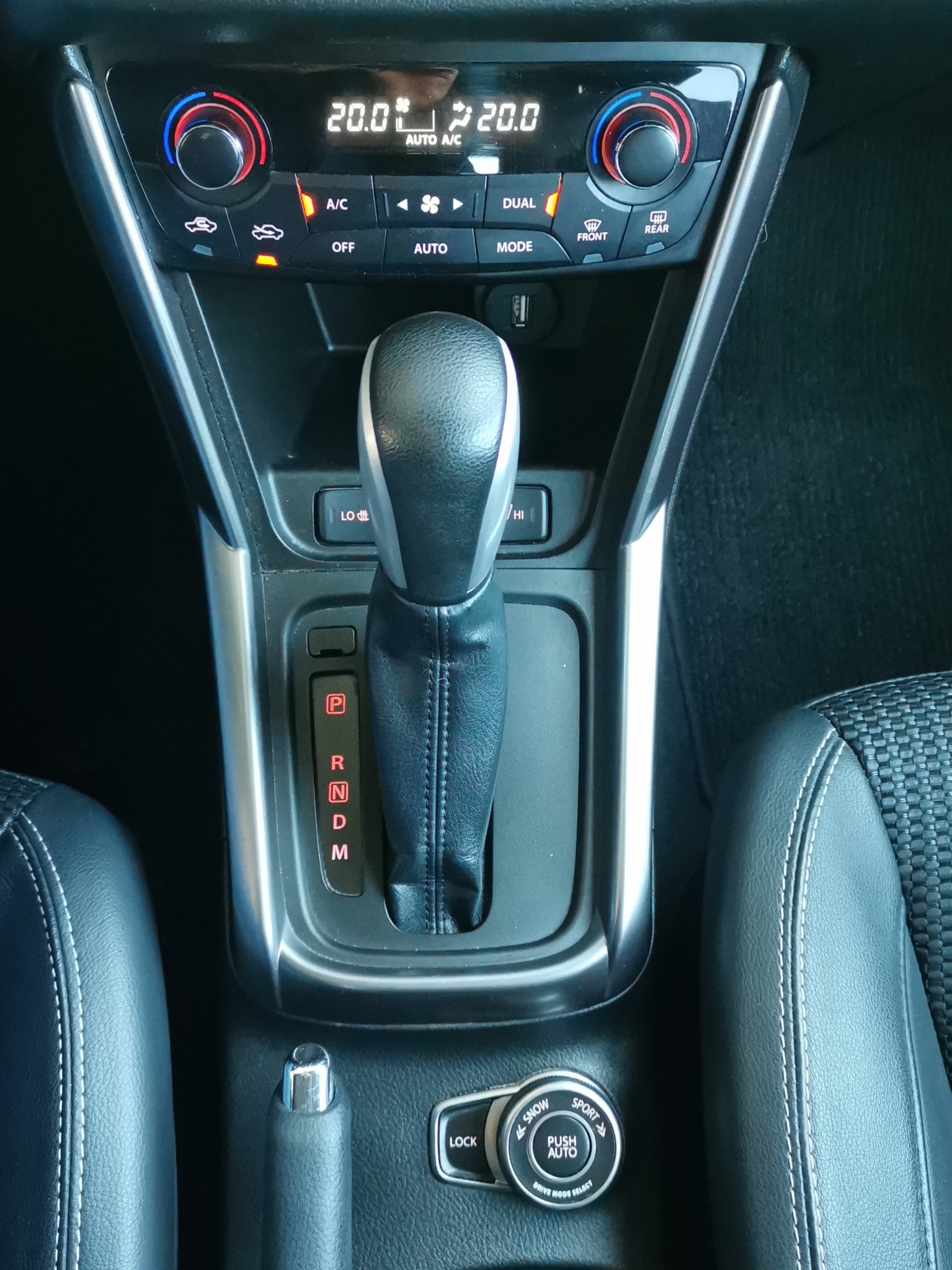 SUZUKI SX4 S-Cross 1.4 16V Compact Top Hybrid 4WD Automatic-image-21