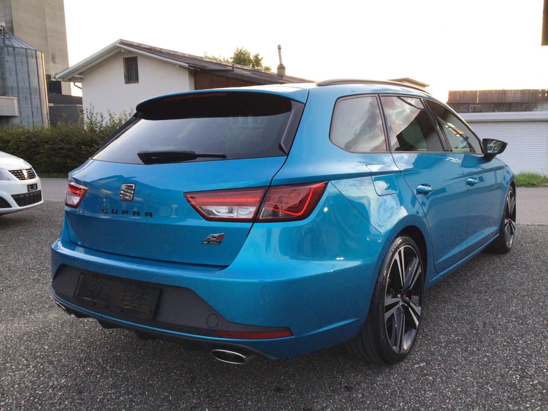 SEAT Leon ST 2.0 TSI Cupra 290 DSG-image-15