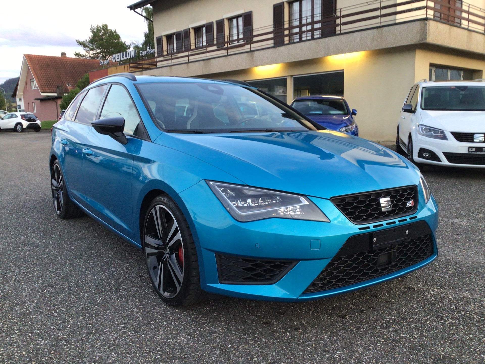 SEAT Leon ST 2.0 TSI Cupra 290 DSG-image-2