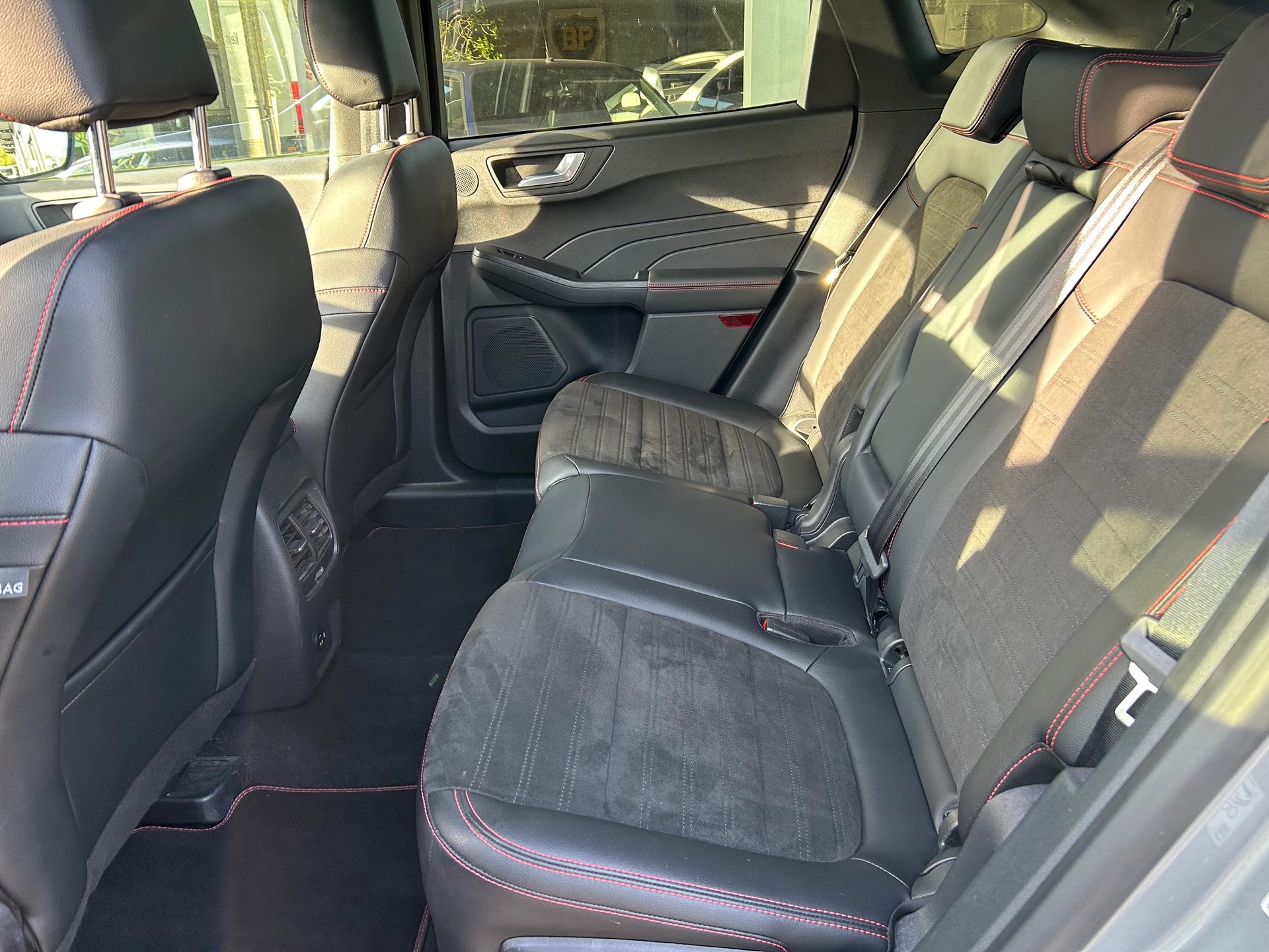 FORD Kuga 2.5 PHEV ST-Line X 2WD-image-10