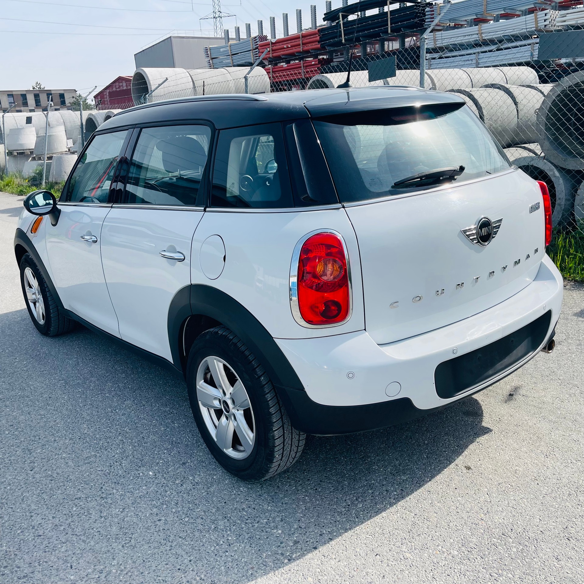 MINI Countryman Cooper FWD-image-3