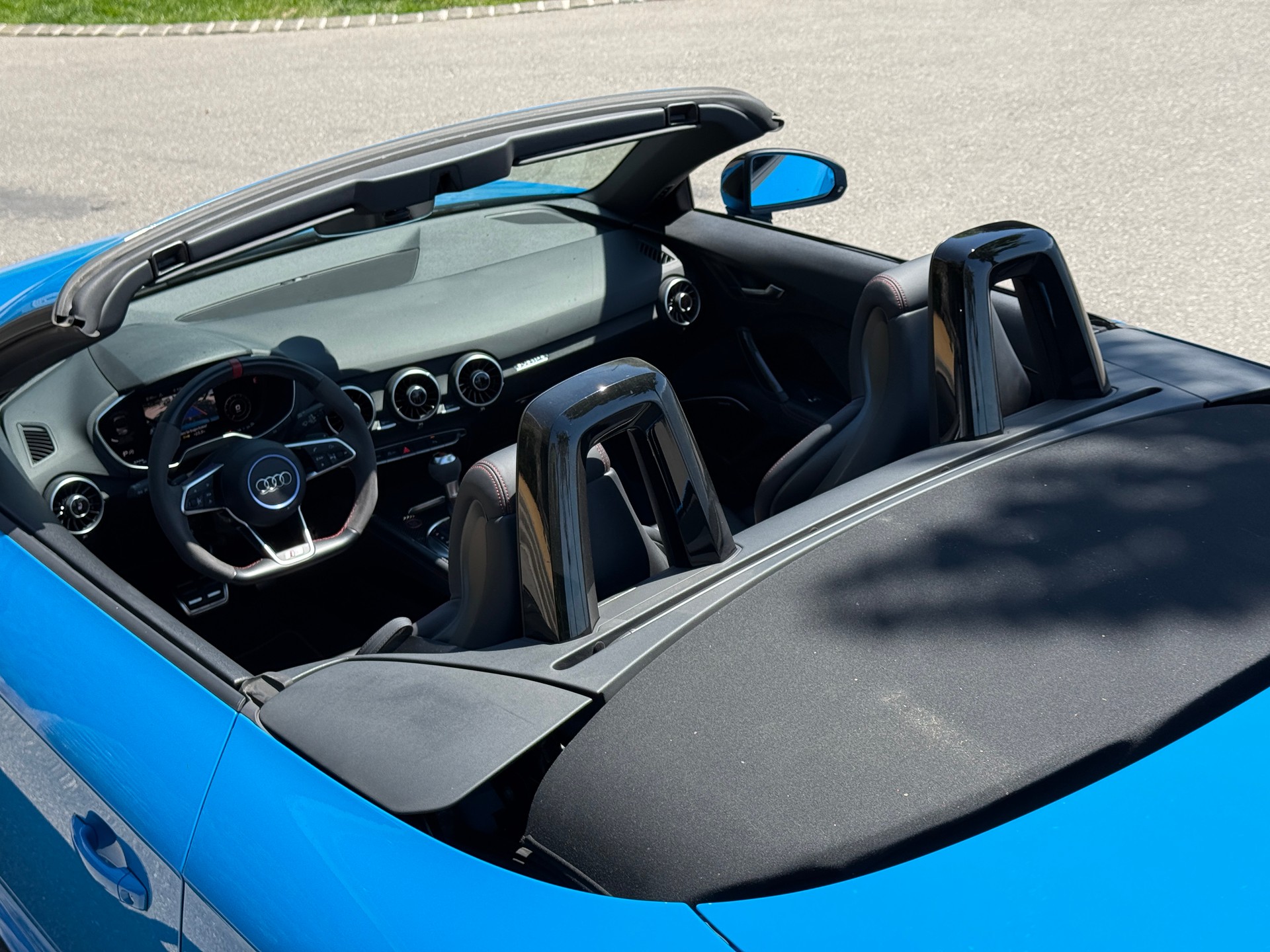 AUDI TT Roadster TTS S-tronic quattro-image-24