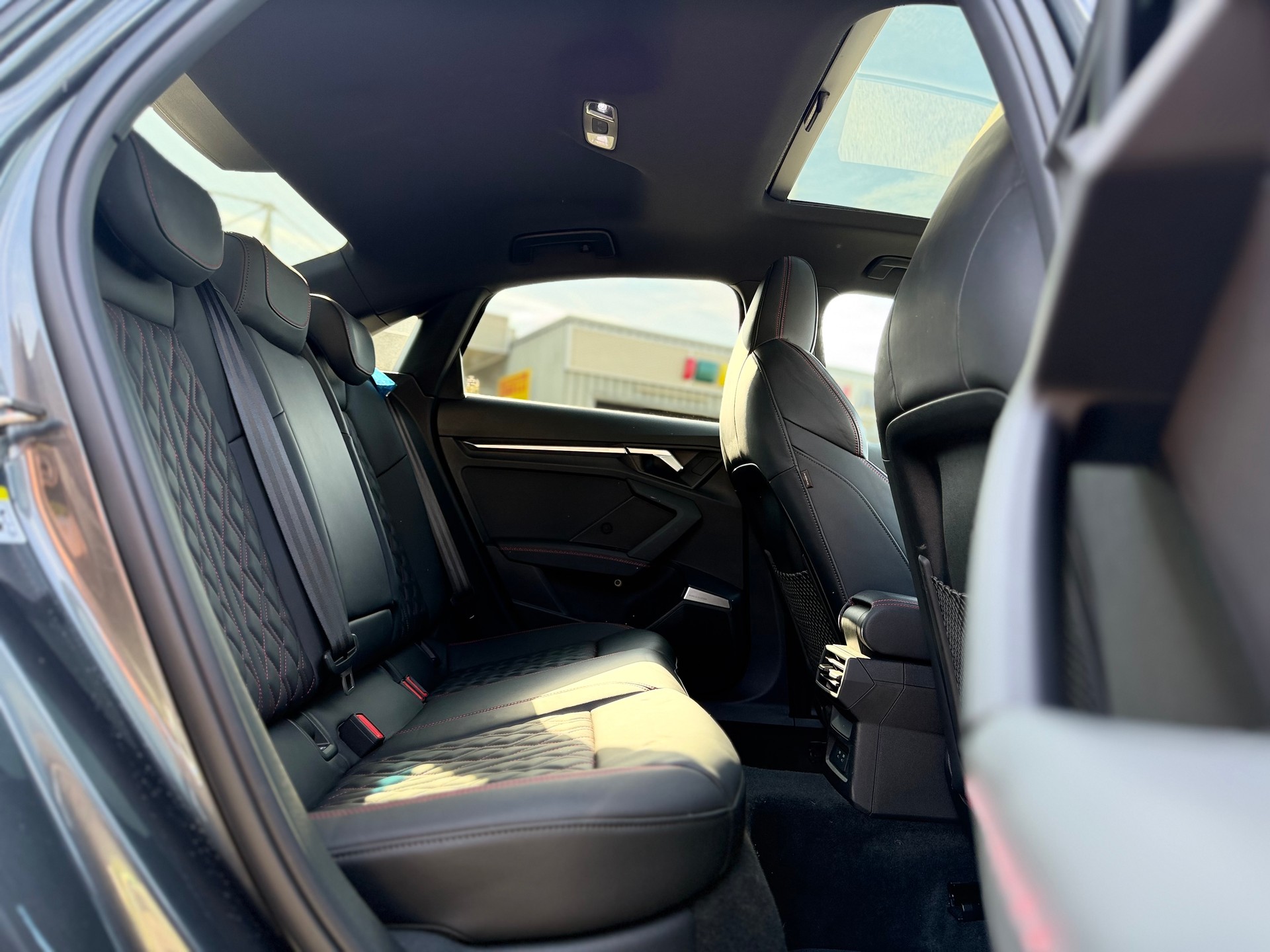 AUDI S3 Limousine 2.0 TFSI quattro S-tronic-image-14