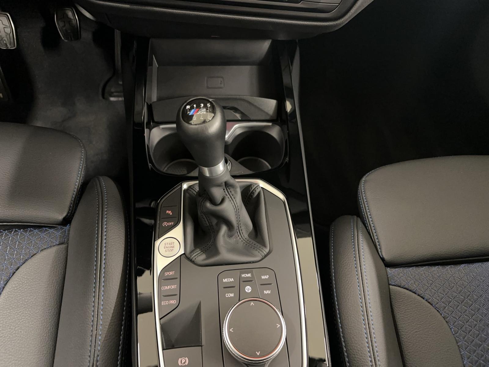 BMW 118d-image-17