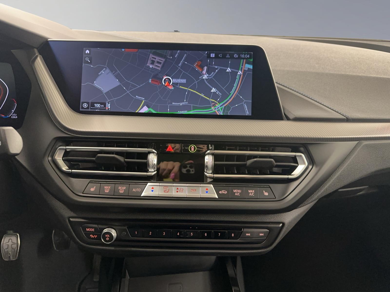 BMW 118d-image-16