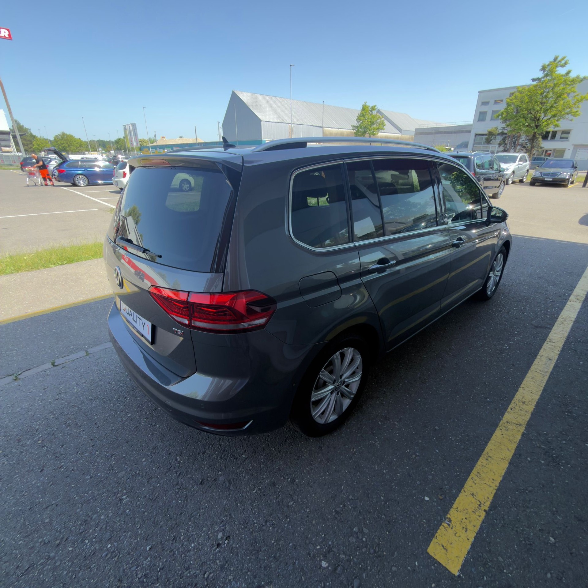 VW Touran 1.8 TSI BlueMotion Technology Highline DSG-image-4