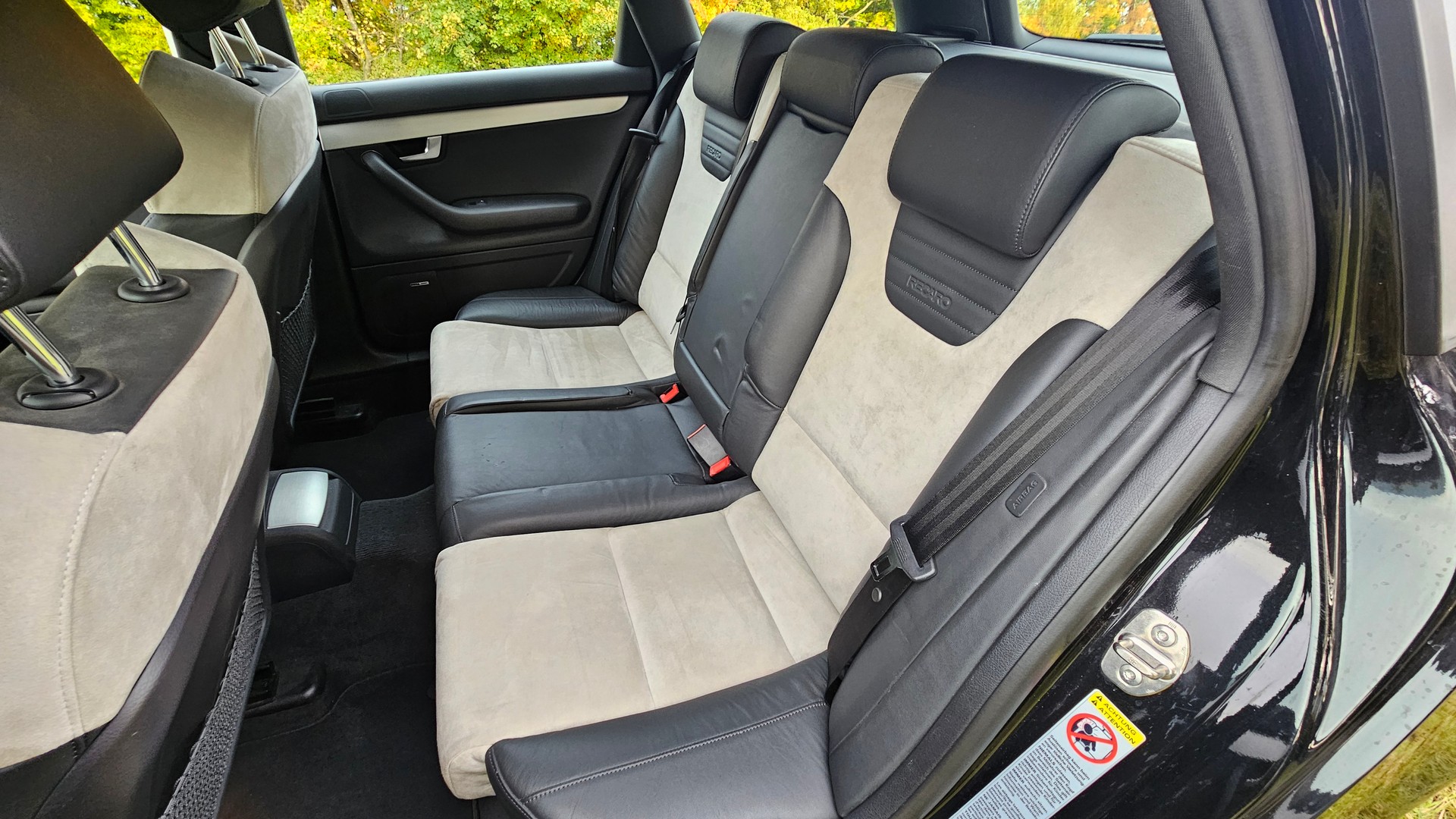 AUDI 4.2 V8 quattro-image-7