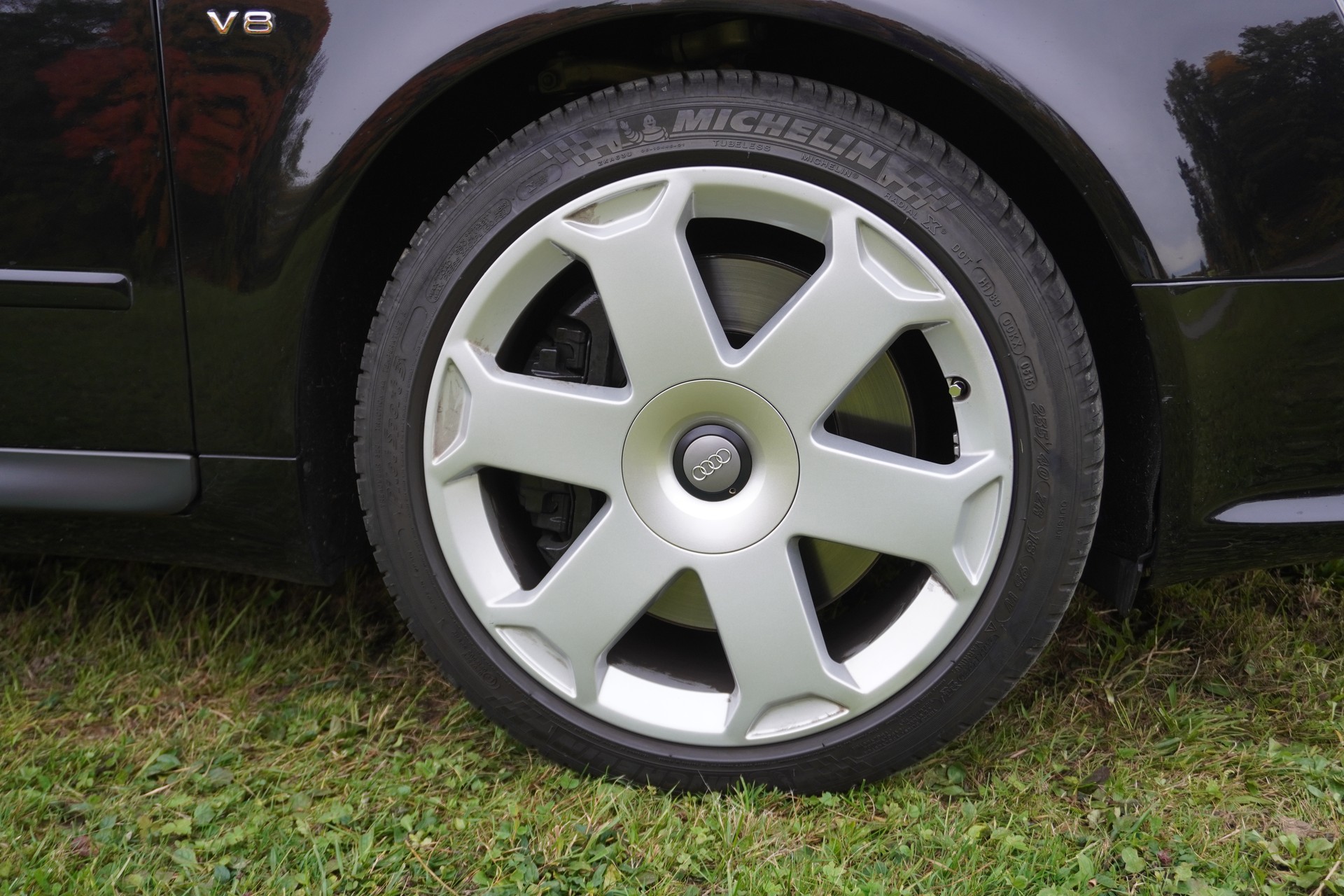 AUDI 4.2 V8 quattro-image-4