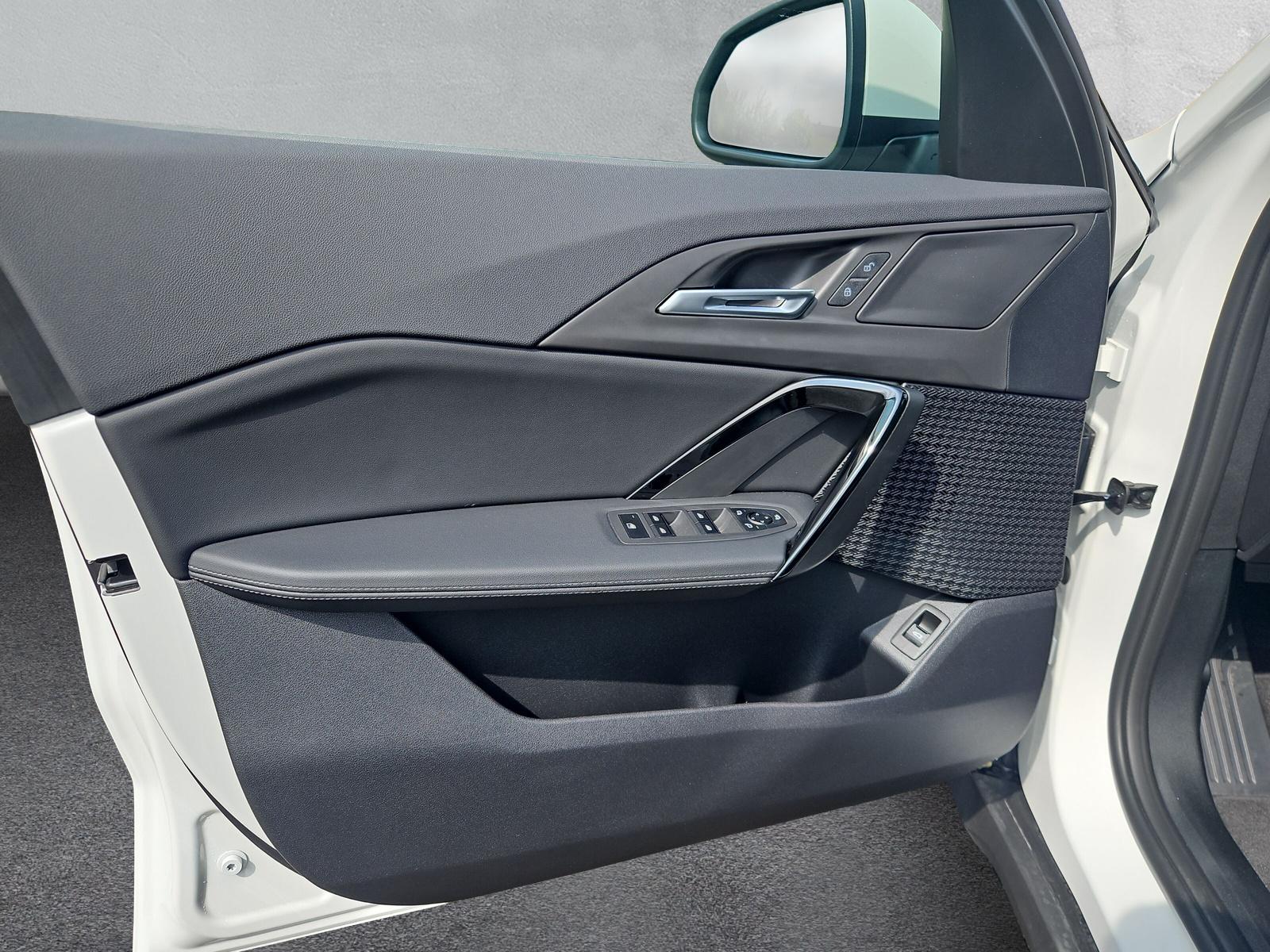 BMW iX1 20 eDrive U11 (CH) AHK 📍-image-16