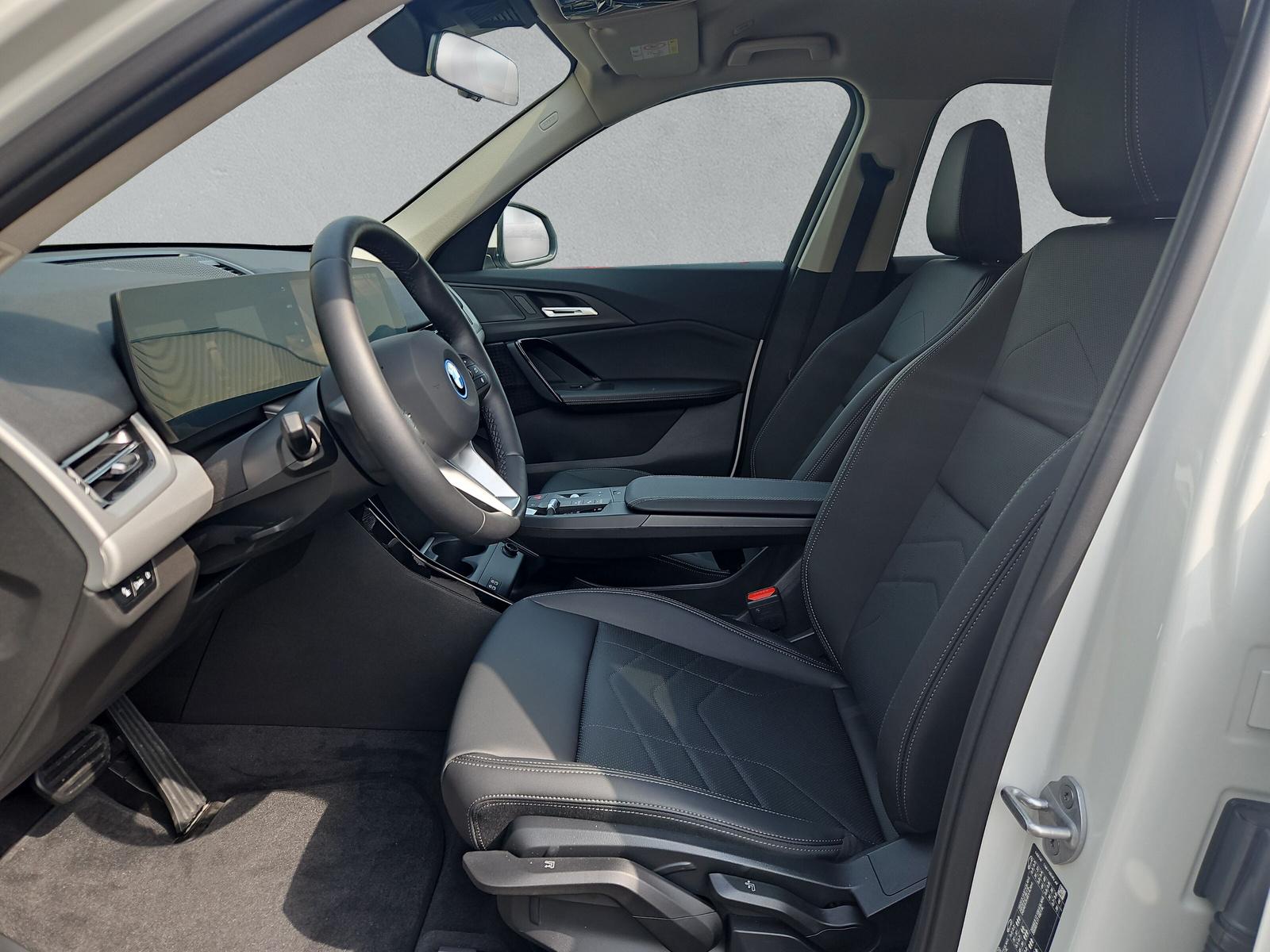 BMW iX1 20 eDrive U11 (CH) AHK 📍-image-10