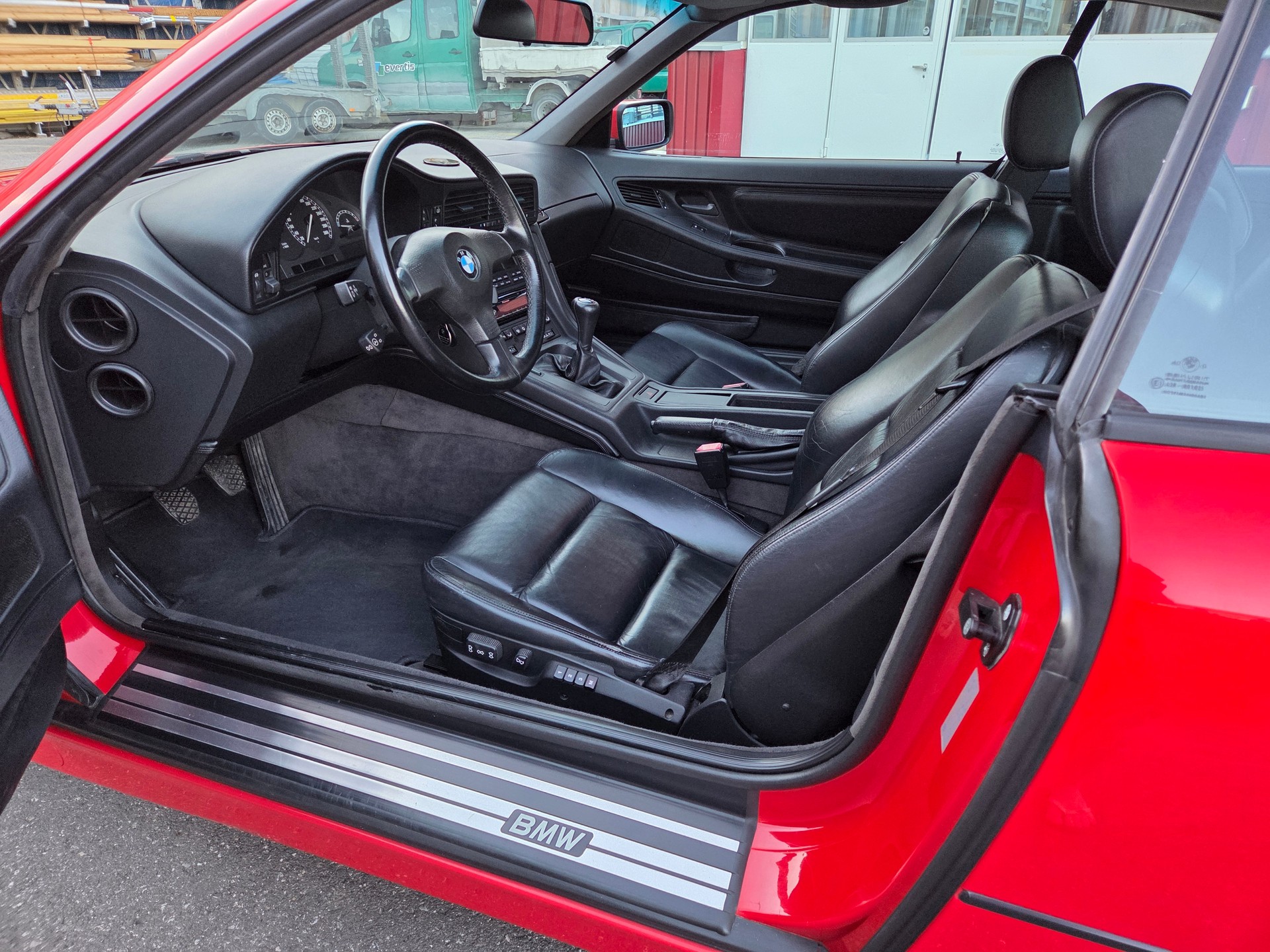BMW 850i ABS-image-11