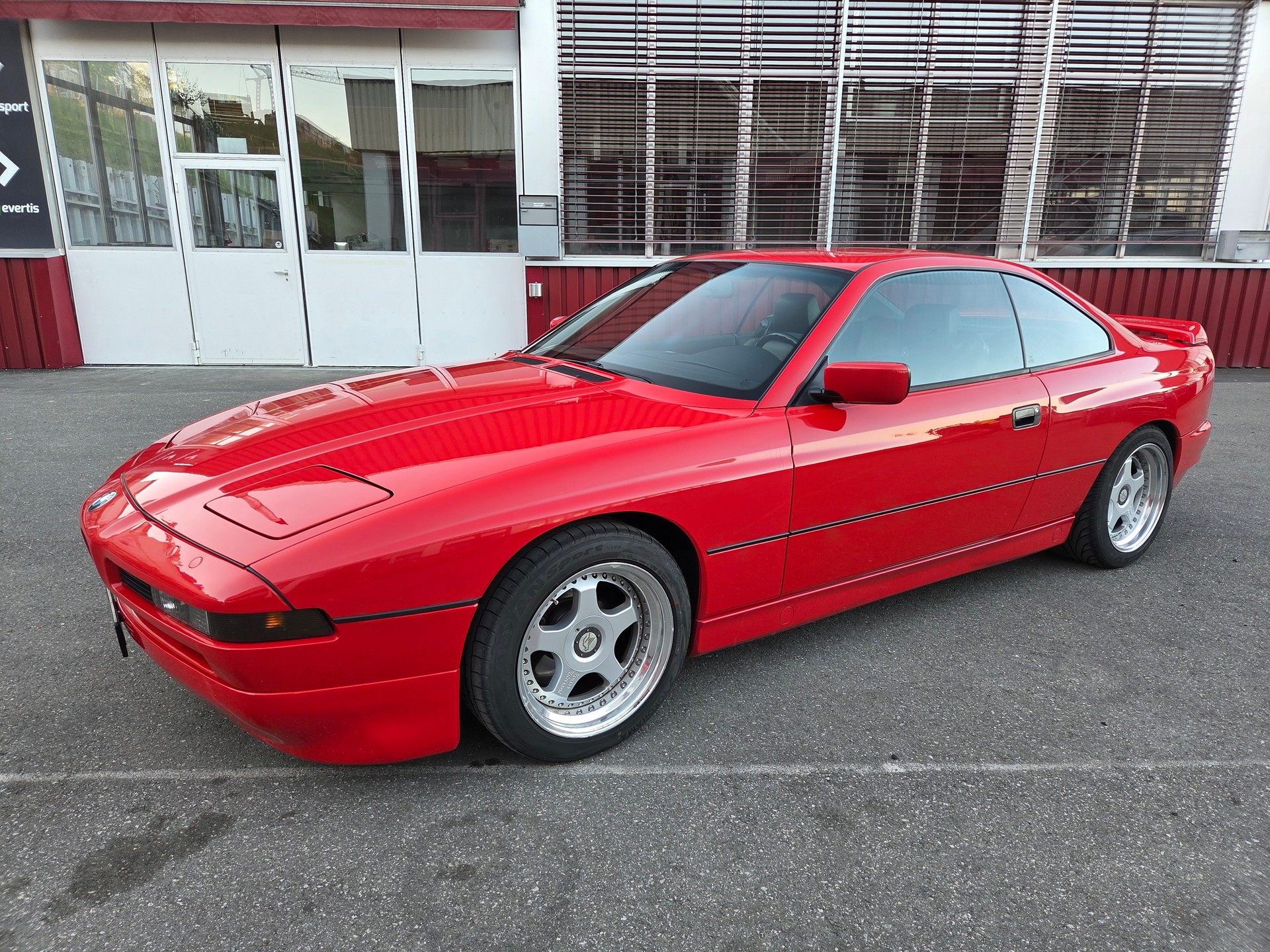 BMW 850i ABS-image-2