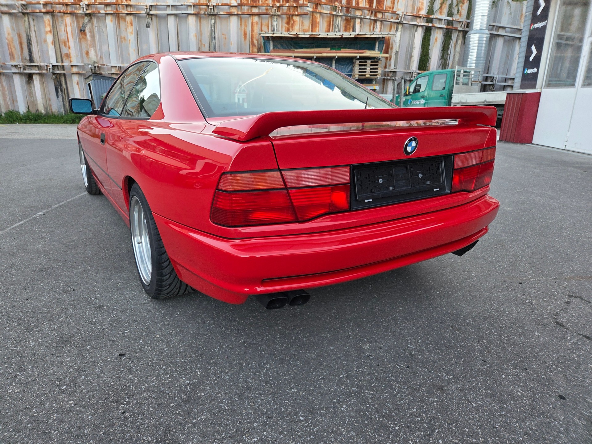BMW 850i ABS-image-3