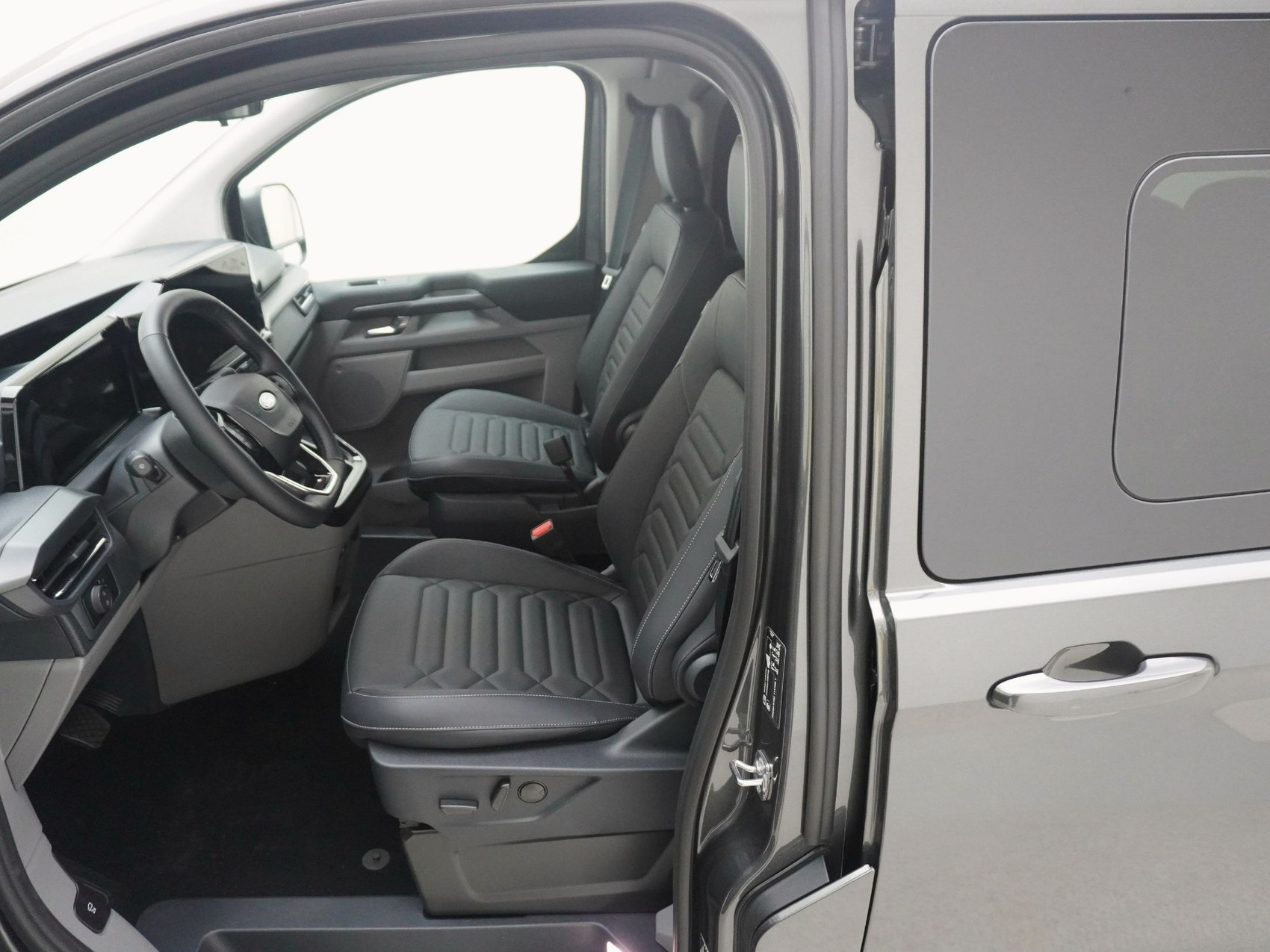 FORD E-TOURNEO Custom L2 Titanium X-image-11