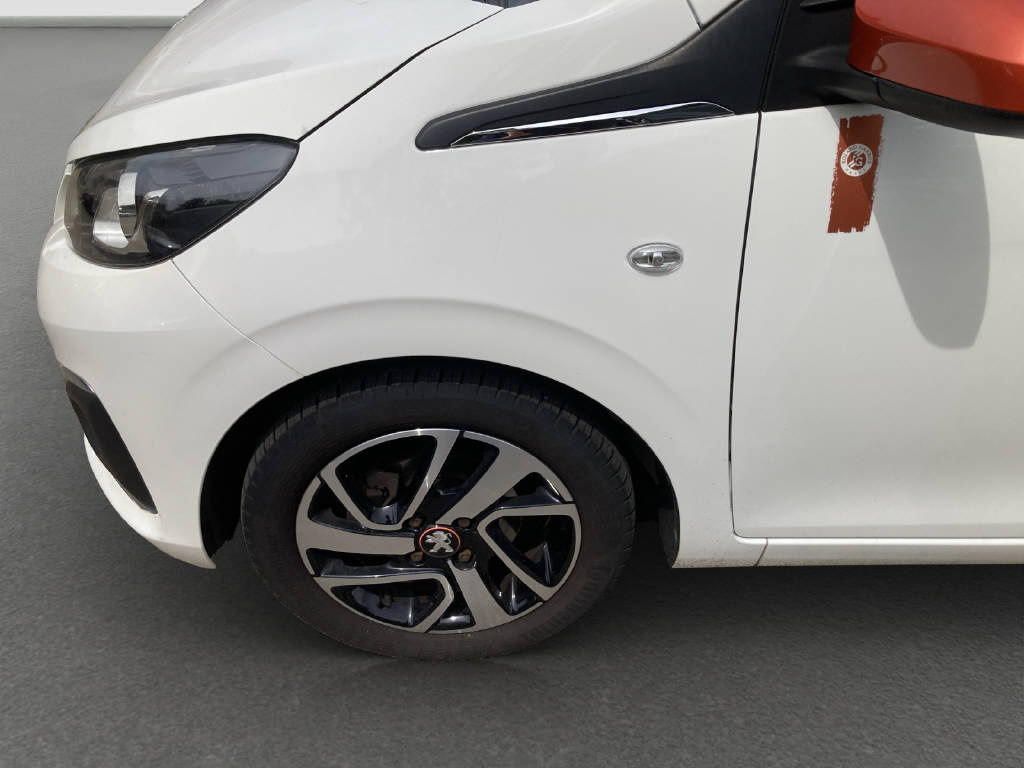PEUGEOT 108 1.2 PureTech Roland Garros Top-image-13