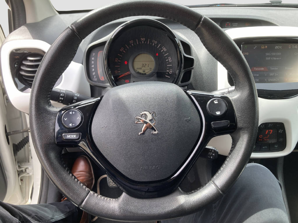 PEUGEOT 108 1.2 PureTech Roland Garros Top-image-7