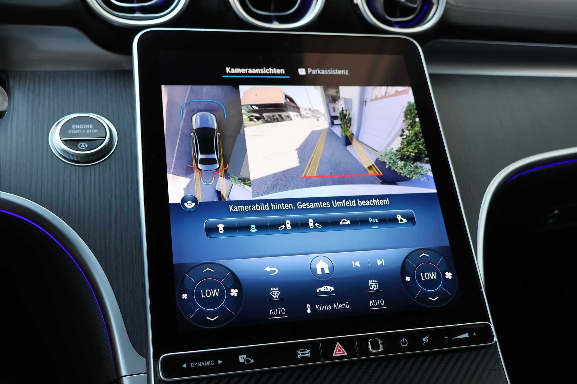 MERCEDES-BENZ C 300 4Matic AMG Line (CH)-image-19