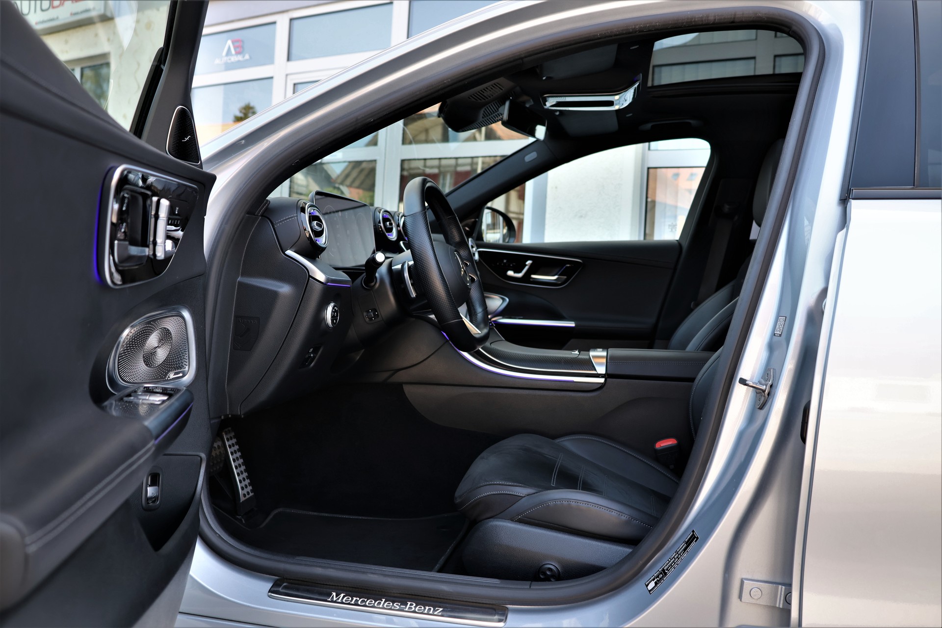 MERCEDES-BENZ C 300 4Matic AMG Line (CH)-image-7