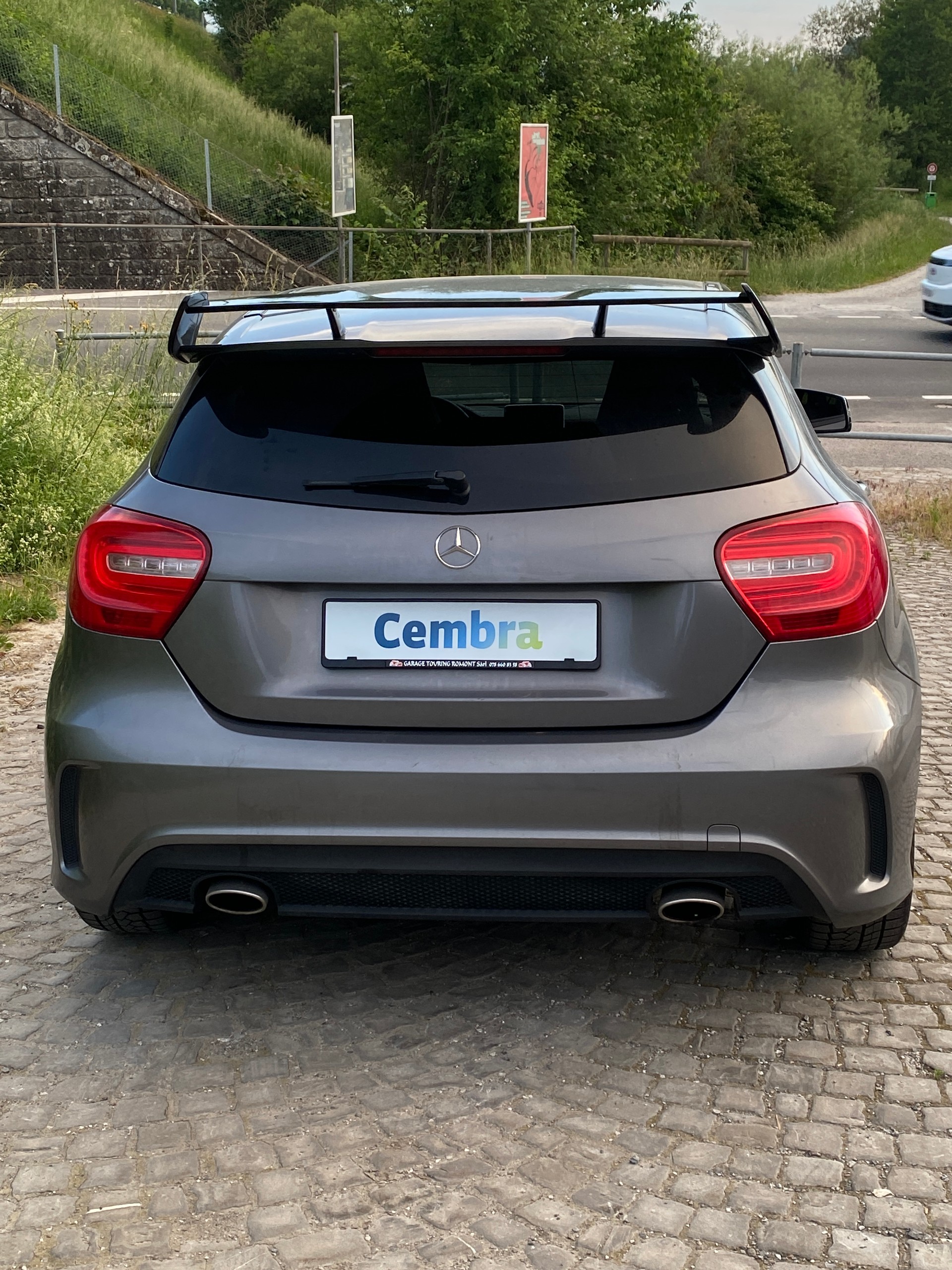 MERCEDES-BENZ A 180 Urban 7G-DCT-showroom-element-3
