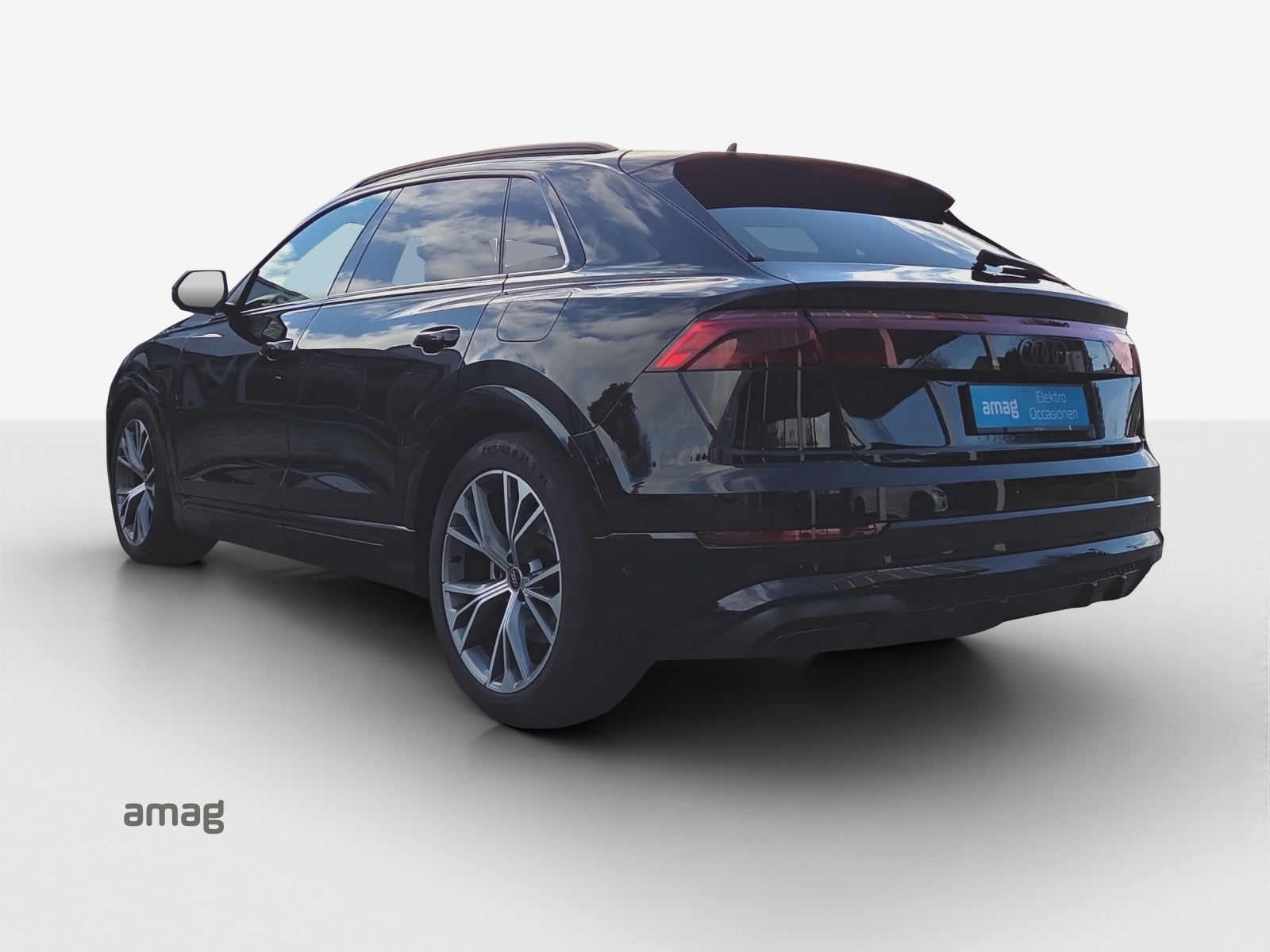 AUDI Q8 55 TFSI e quattro PHEV tiptronic-showroom-element-2