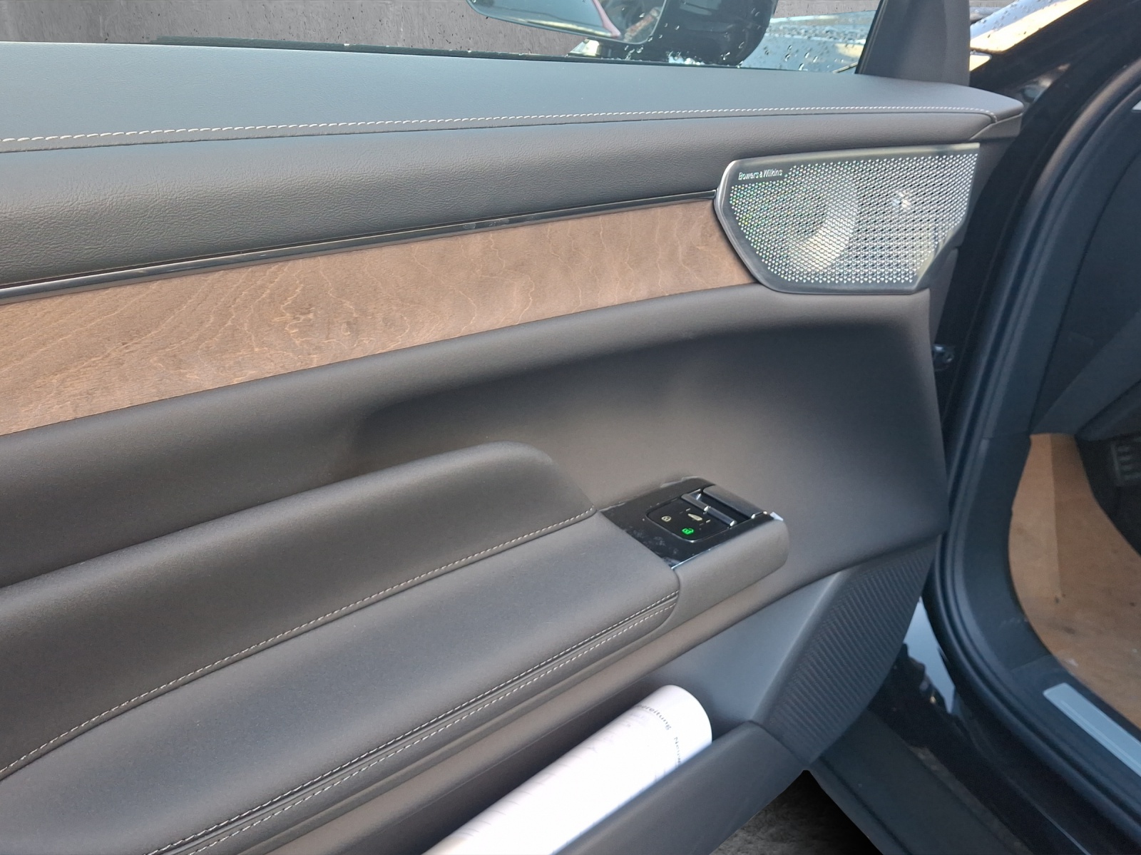 VOLVO ES90 Single 88 kWh Ultra-image-8