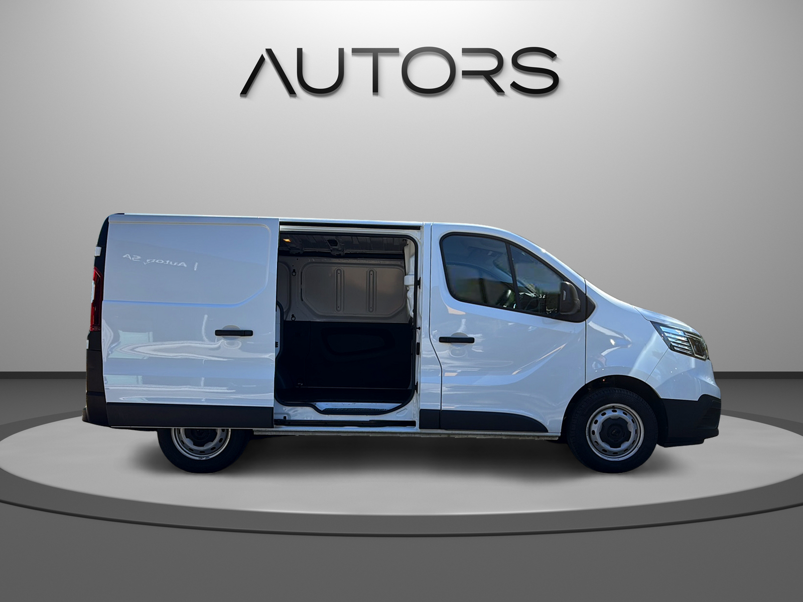 RENAULT Trafic 2.0 Blue dCi 130 Business L1H1-showroom-element-2