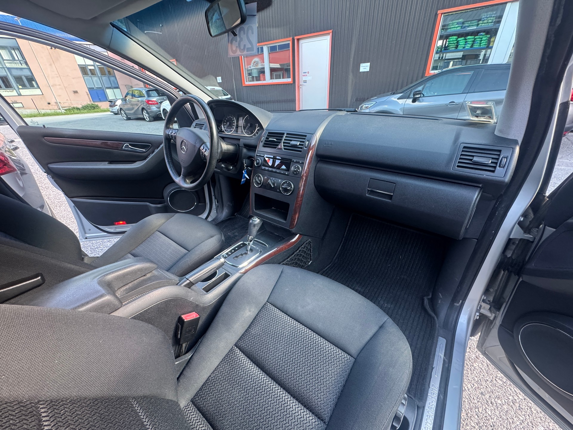 MERCEDES-BENZ A 180 CDI Classic Autotronic-image-4