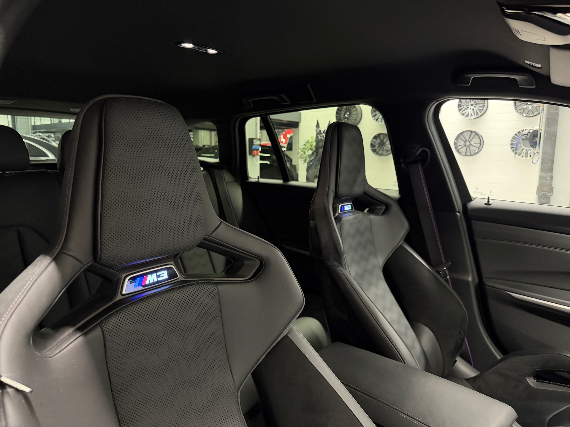 BMW M3 Competition xDrive Touring *BMW Individual Frozen Pure Grey*M Schalensitze Carbon*Werksgarantie*-image-26