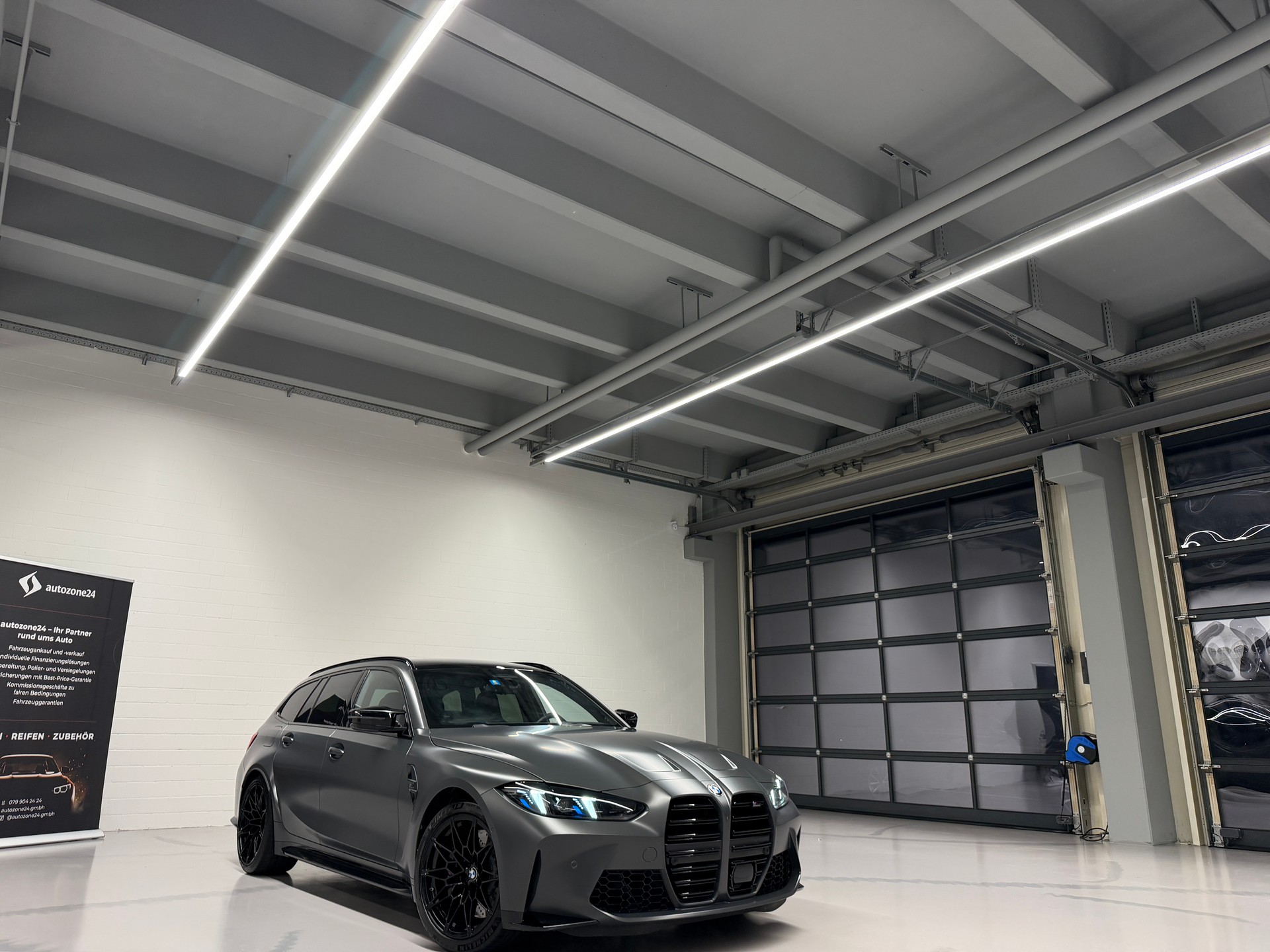 BMW M3 Competition xDrive Touring *BMW Individual Frozen Pure Grey*M Schalensitze Carbon*Werksgarantie*-image-20