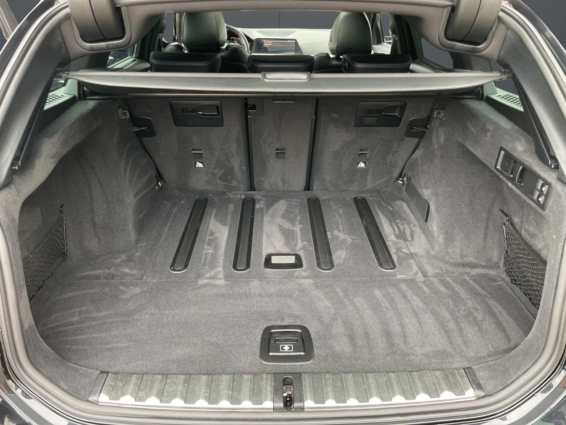 BMW 320d xDrive Touring M Sport Steptronic-image-14