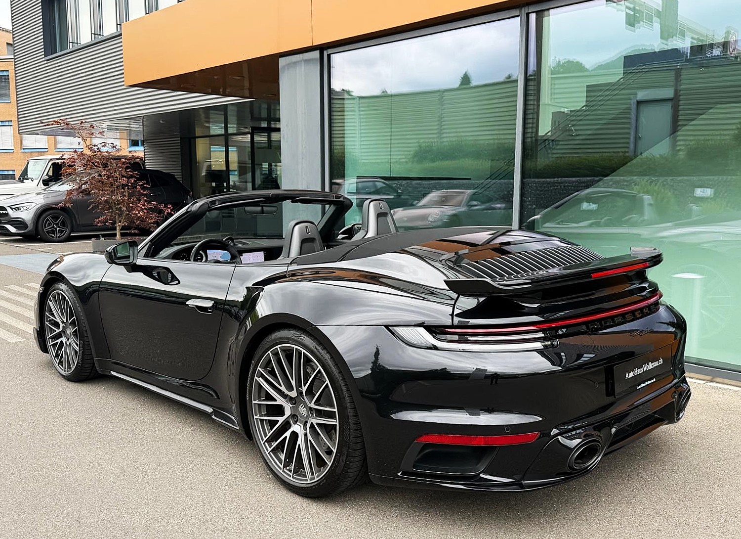 PORSCHE 911 Cabriolet 3.7 Turbo PDK / CH Auslieferung-showroom-element-3