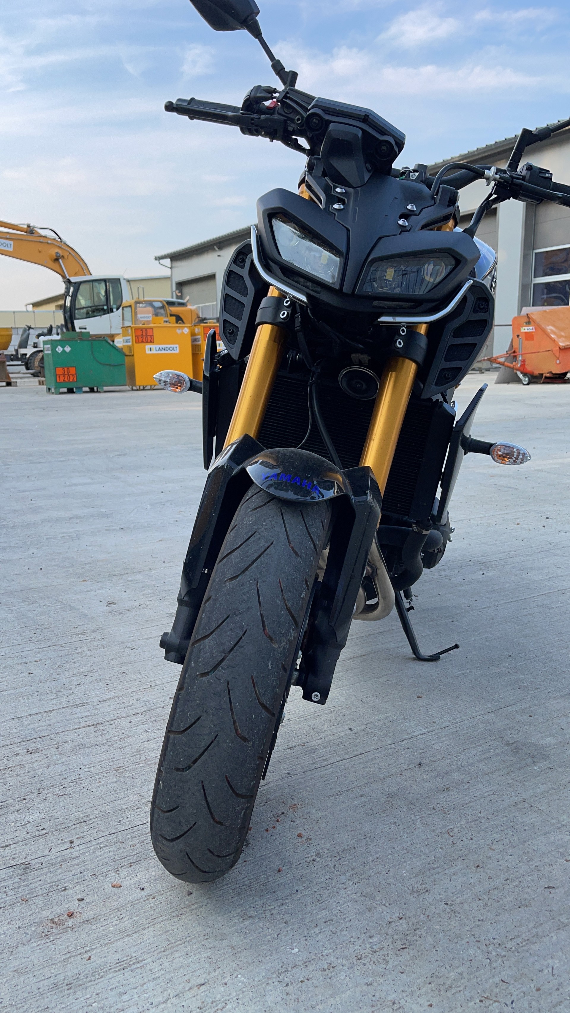 YAMAHA MT-09 SP ABS-image-1