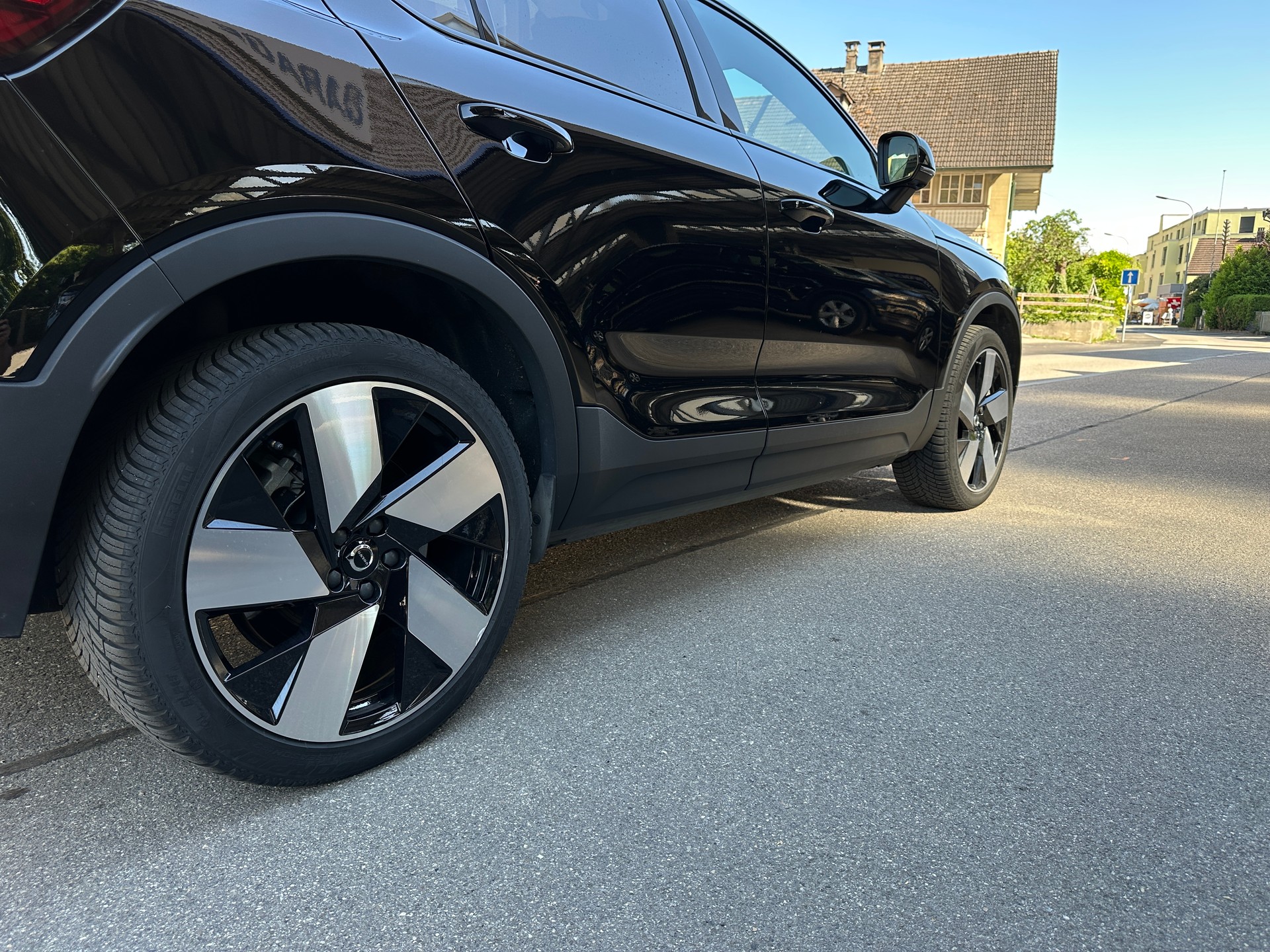 VOLVO C40 Recharge P8 Twin AWD Pure Electric Ultimate-image-17