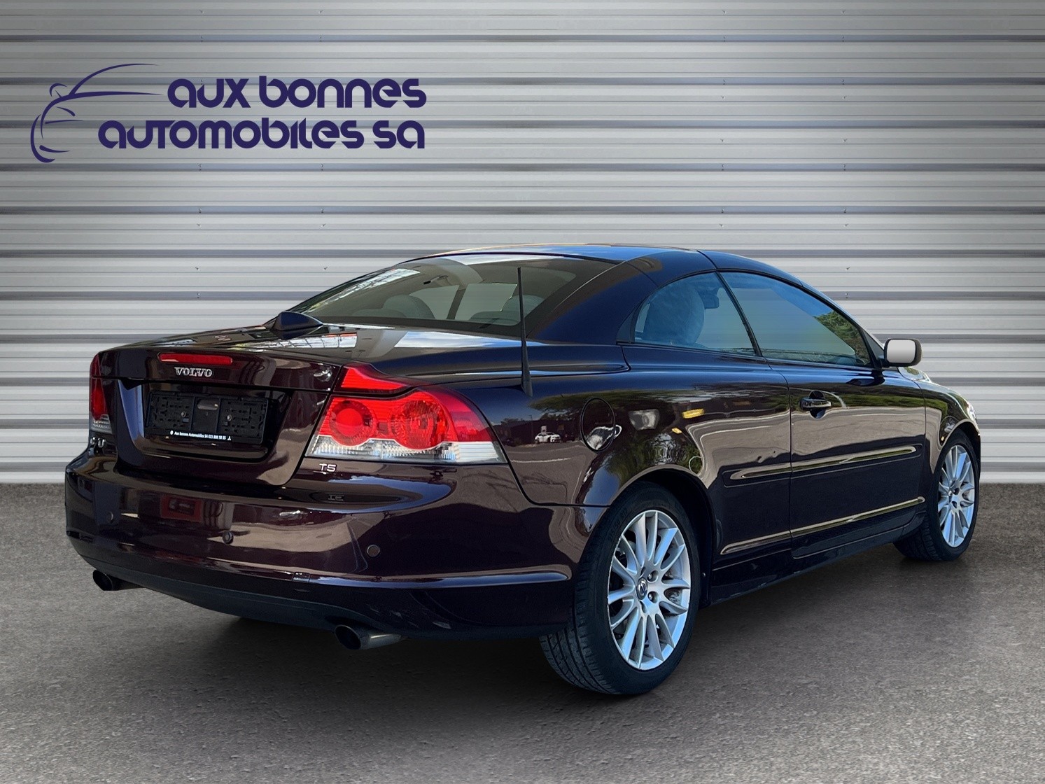 VOLVO C70 T5 Summum-showroom-element-3