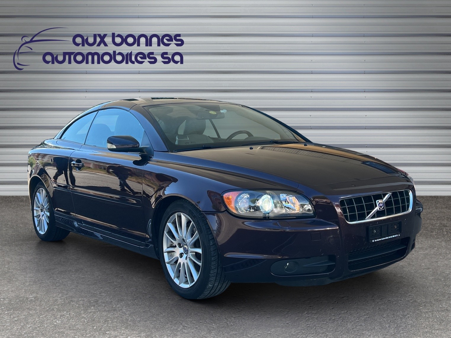 VOLVO C70 T5 Summum-showroom-element-2
