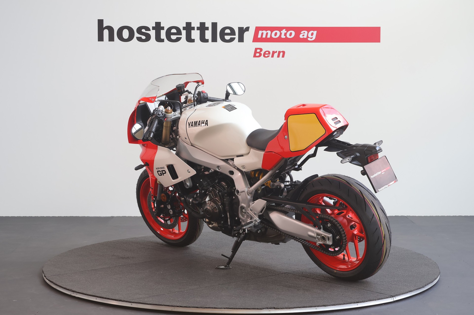 YAMAHA XSR 900 GP-showroom-element-3