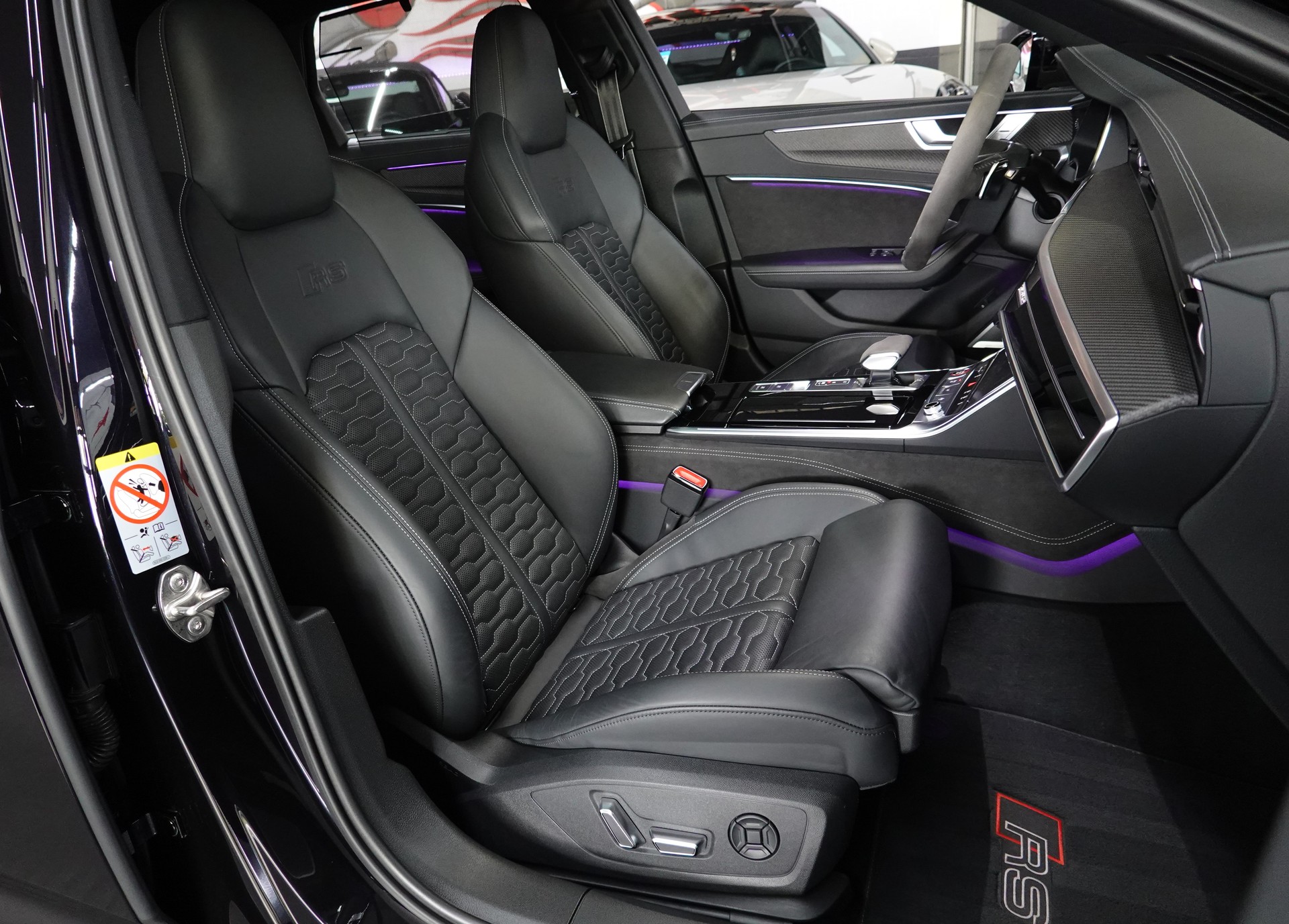 AUDI RS6 AVANT 4.0 TFSI V8 QUATTRO 1OF1 KW-ROTIFORM-CARBON-AKRA-APR ON TOP-image-45
