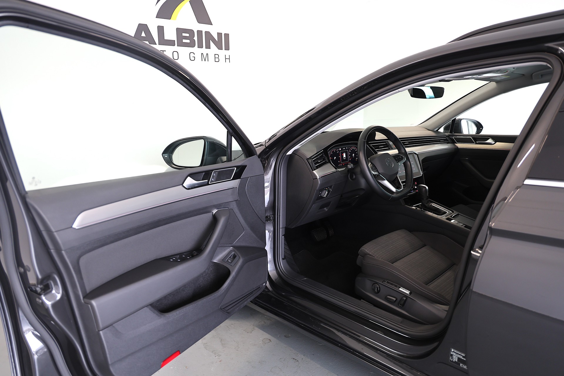 VW Passat 2.0 TDI BMT Business DSG-image-4