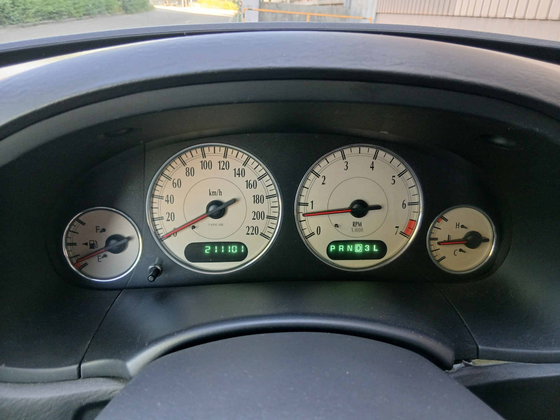 CHRYSLER Grand Voyager 3.3 LTD AWD-image-12