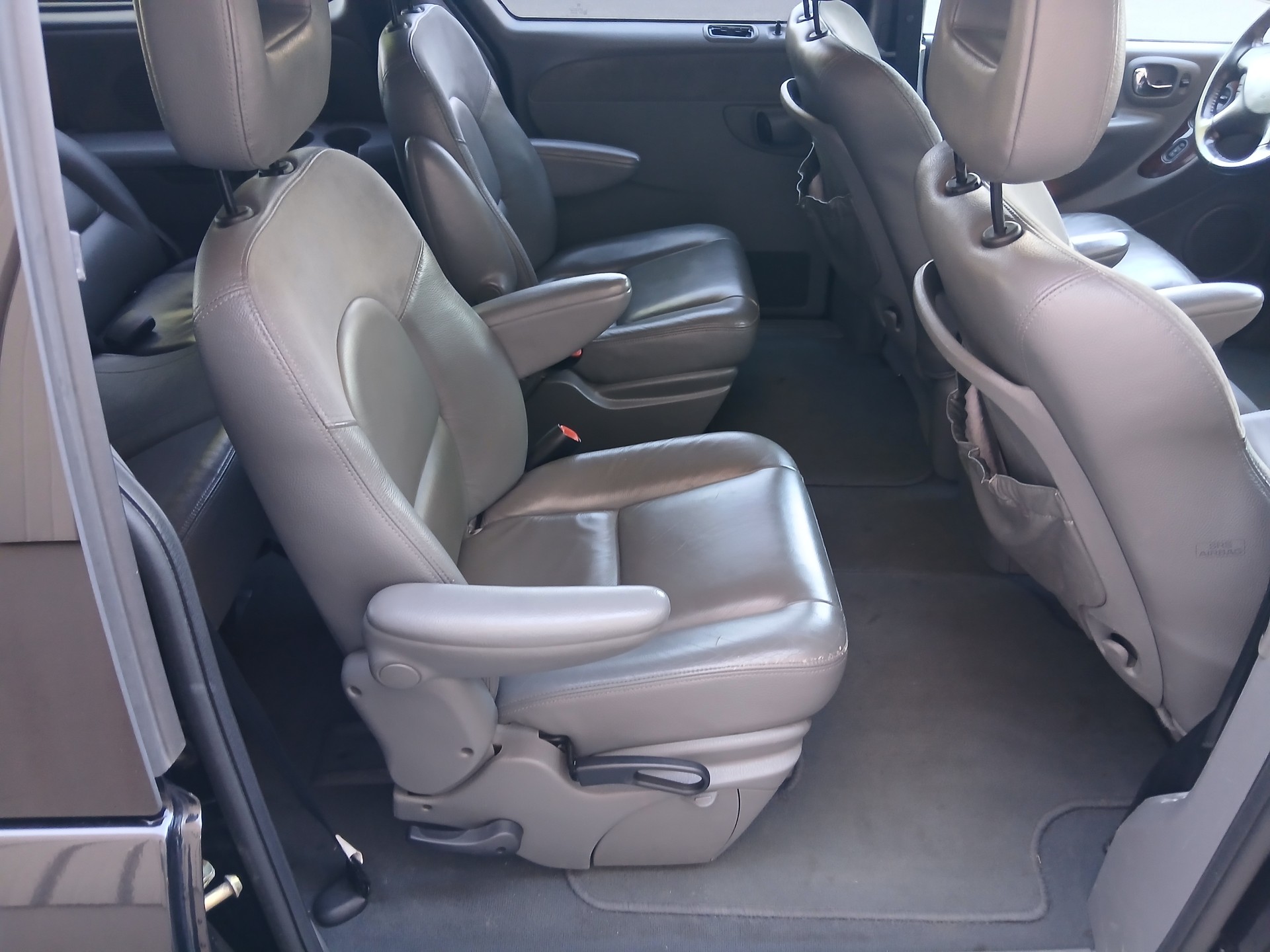 CHRYSLER Grand Voyager 3.3 LTD AWD-image-9