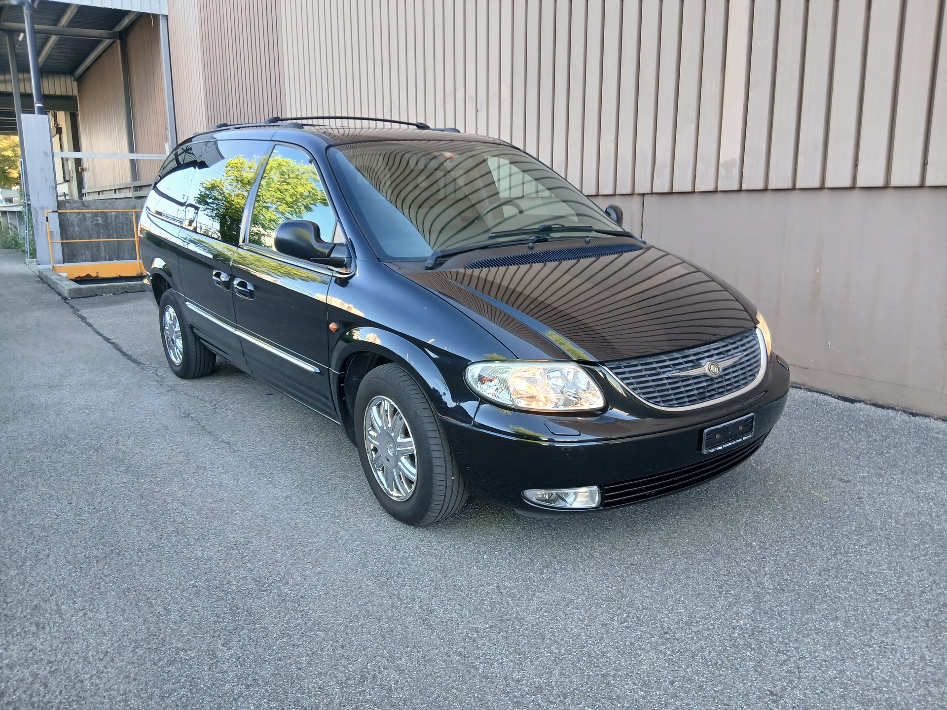 CHRYSLER Grand Voyager 3.3 LTD AWD-image-5