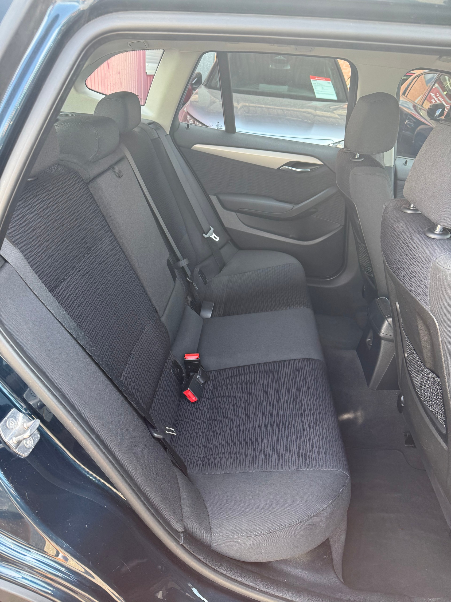 BMW X1 xDrive 20i Steptronic-image-4