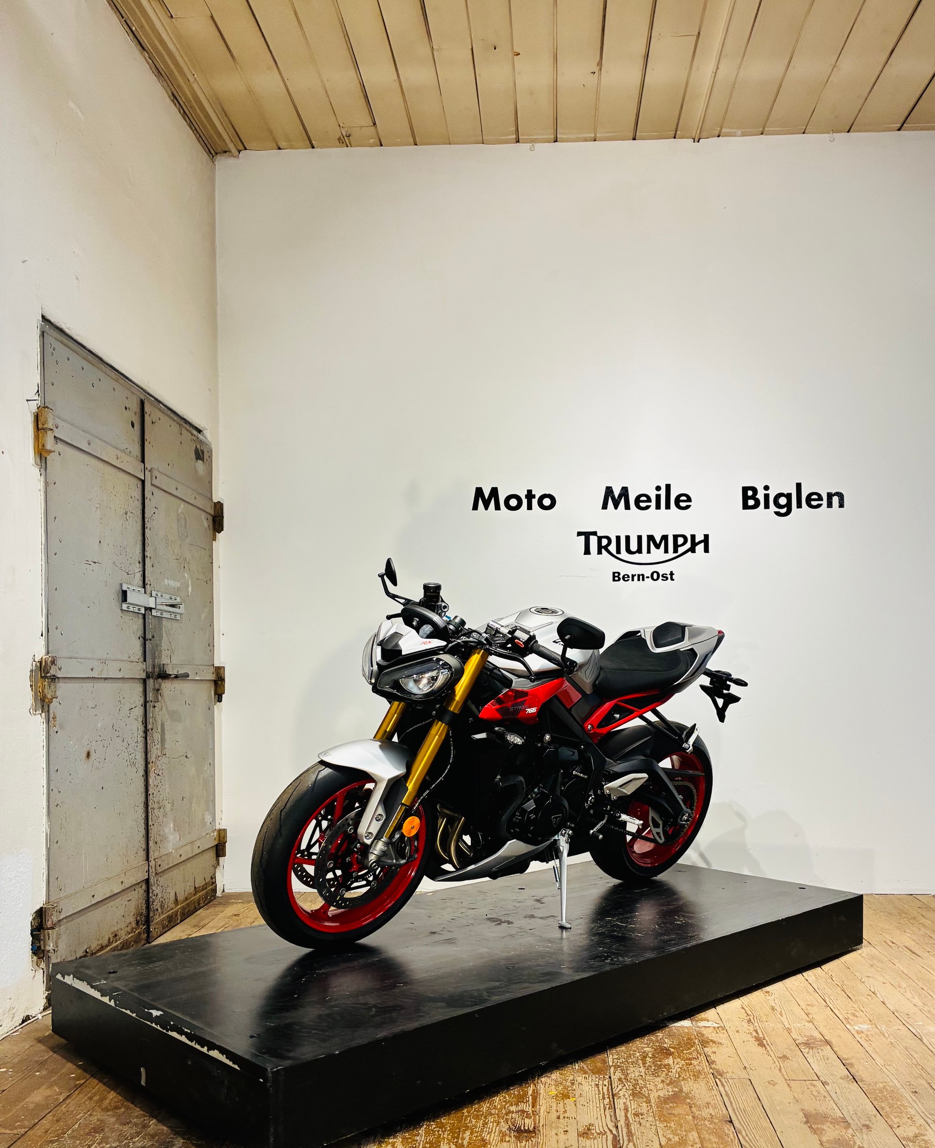 TRIUMPH 765 RX-image-2