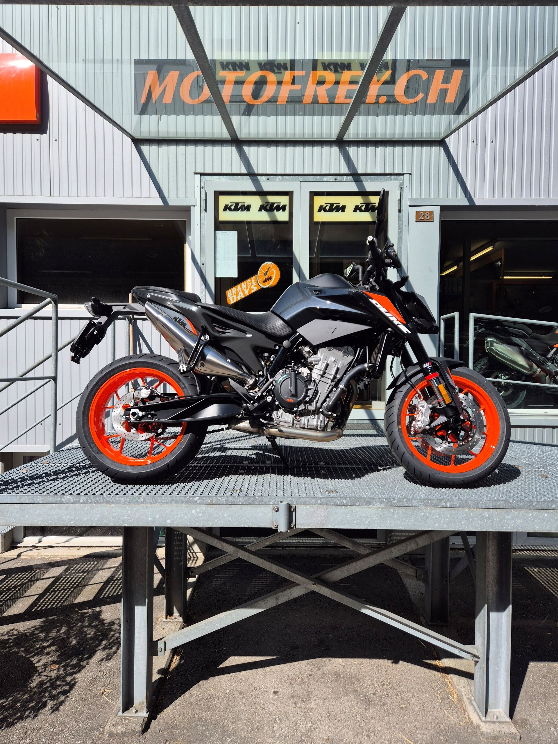 KTM 790 Duke-image-0