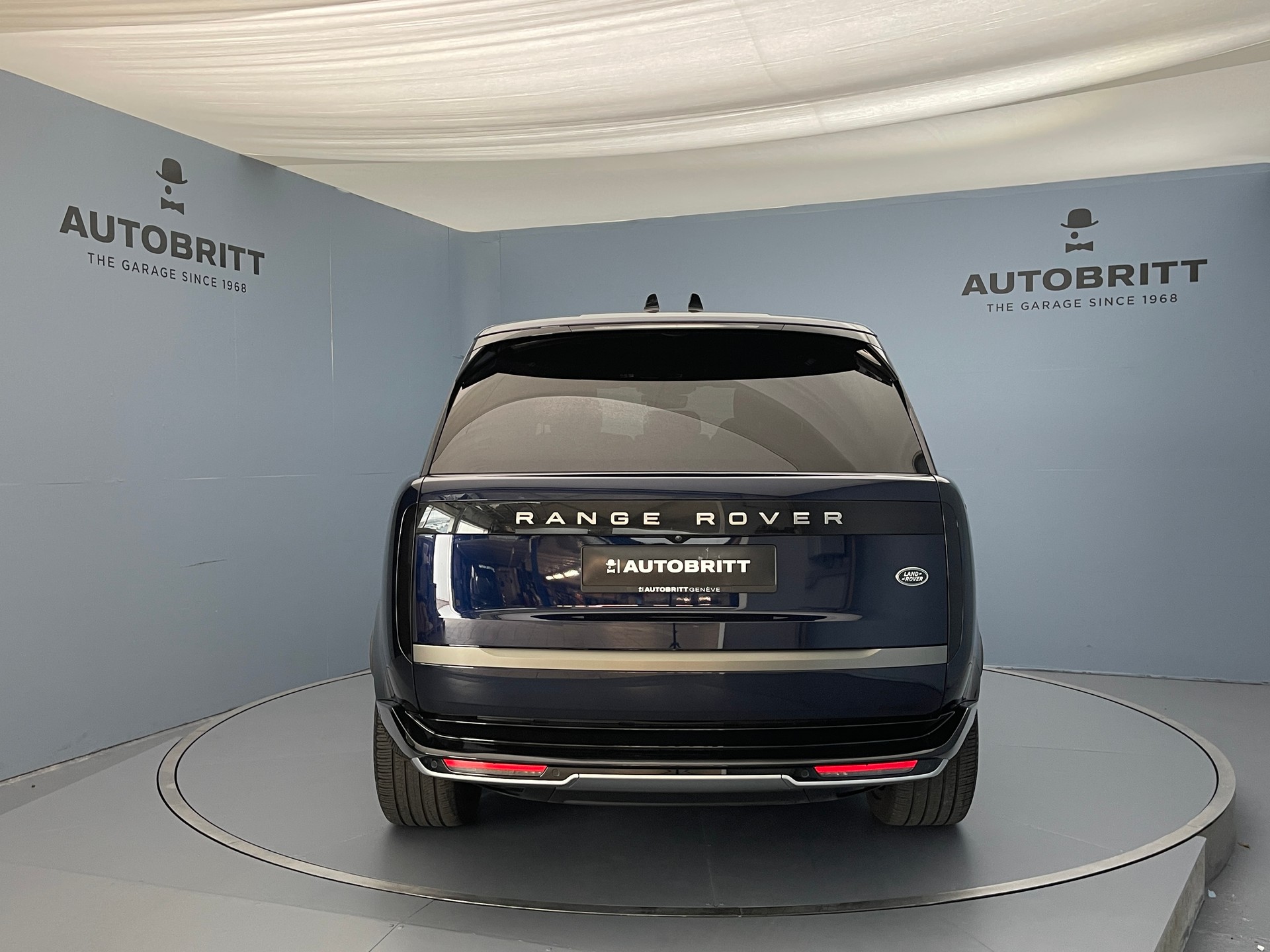 LAND ROVER Range Rover 3.0 Si6 P440e SE-image-4
