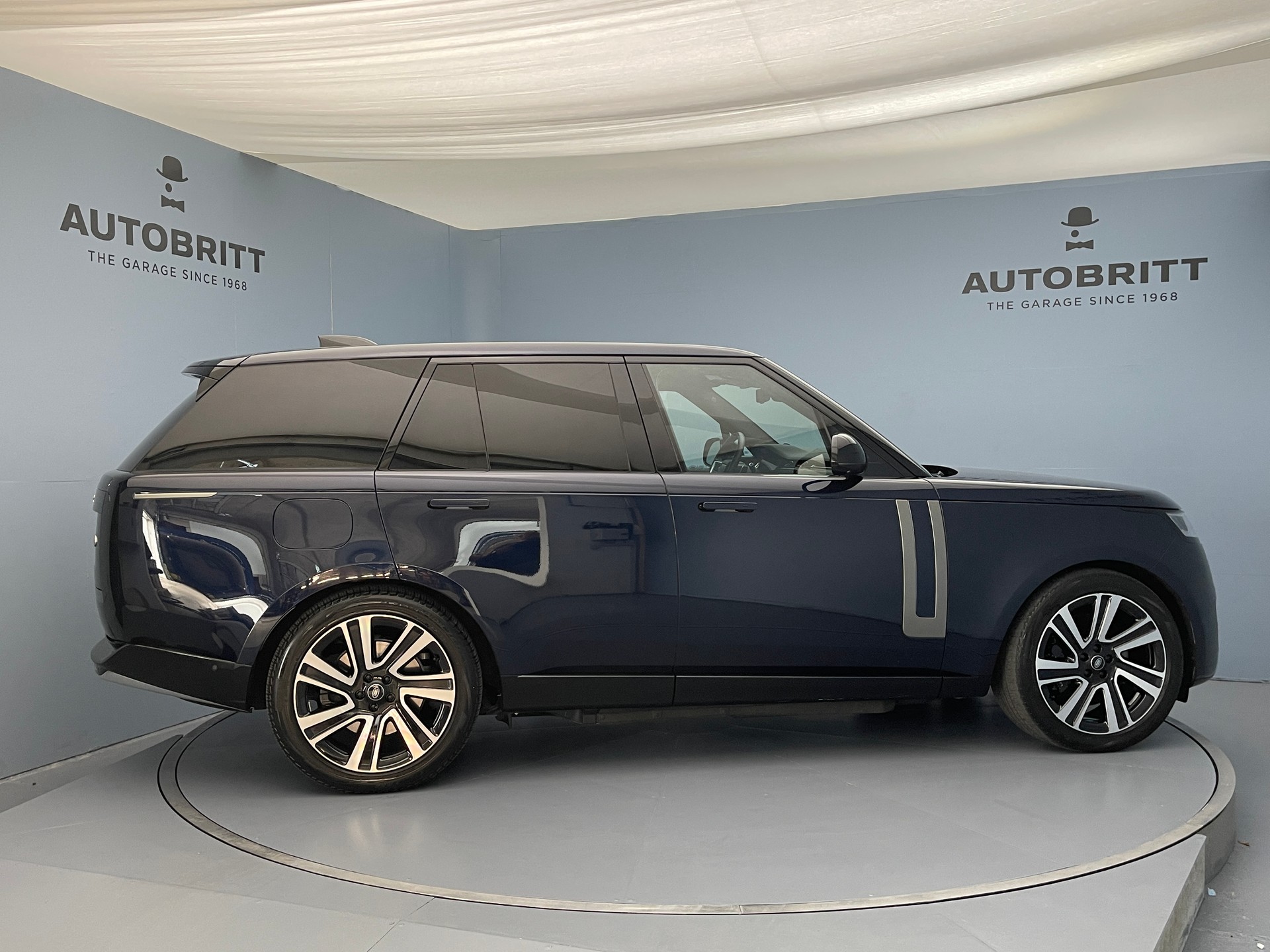 LAND ROVER Range Rover 3.0 Si6 P440e SE-showroom-element-2
