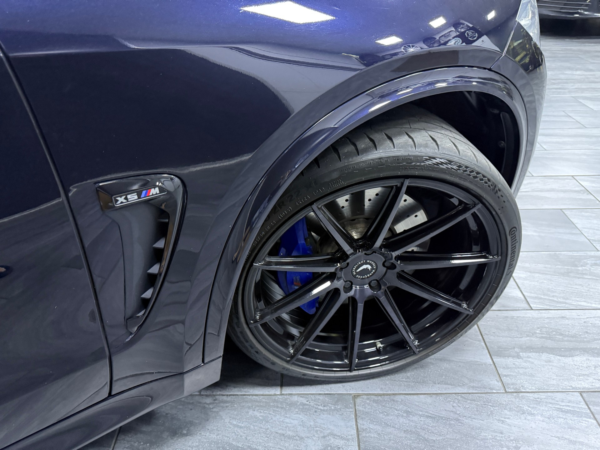 BMW X5M Edition Black Fire Steptronic / Vollausstattung-showroom-element-2